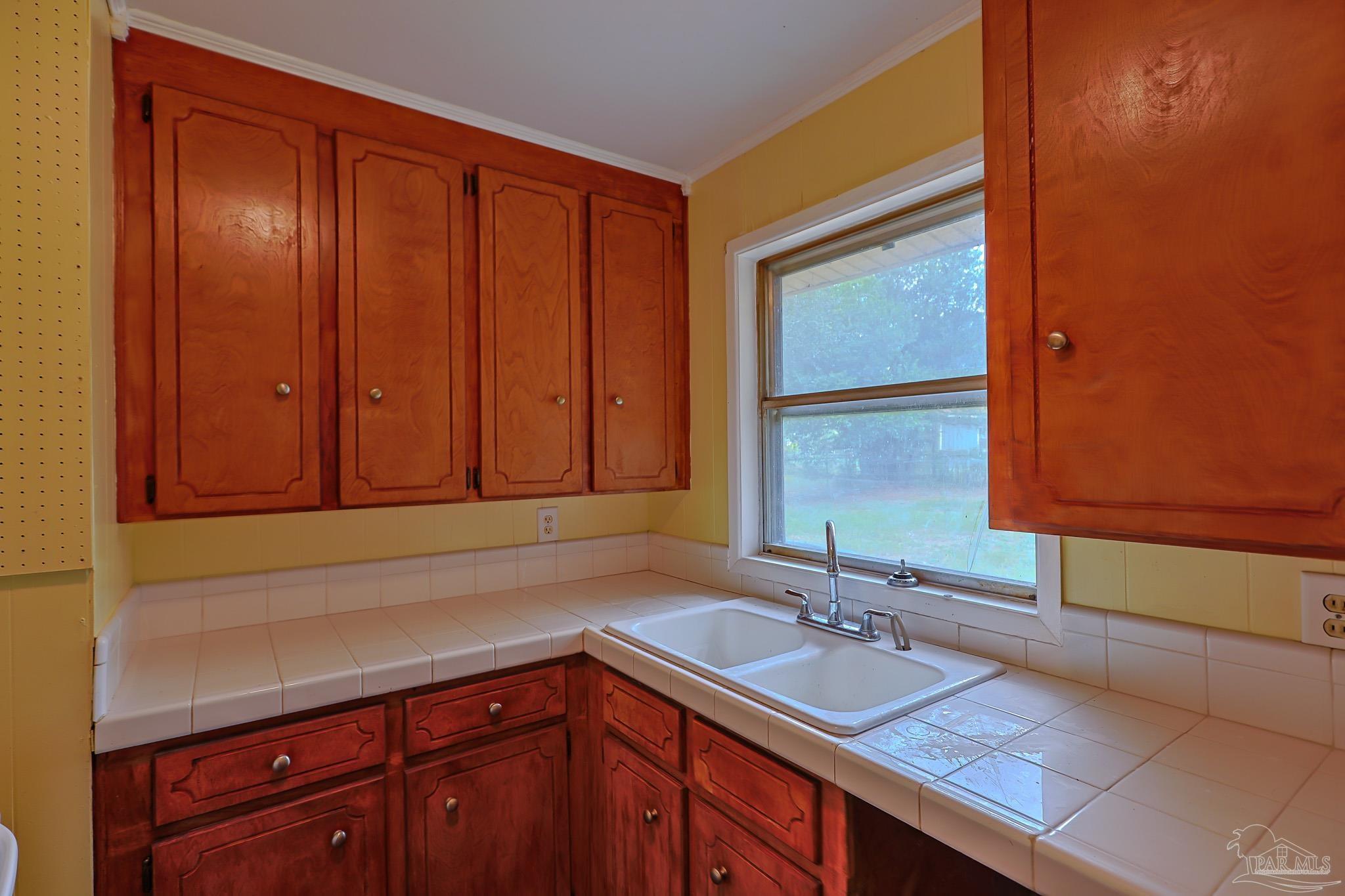 704 N 79th Ave
