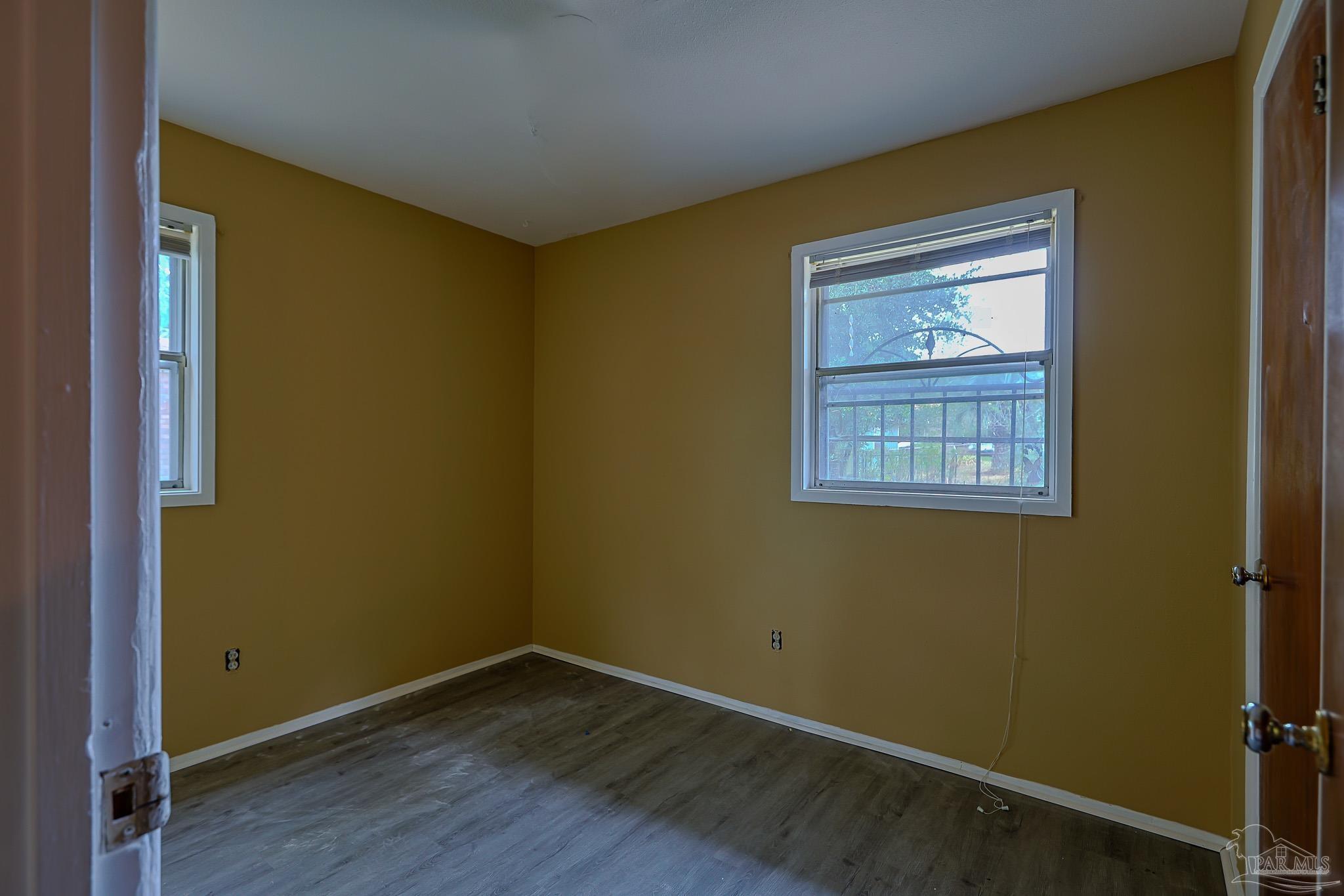 704 N 79th Ave