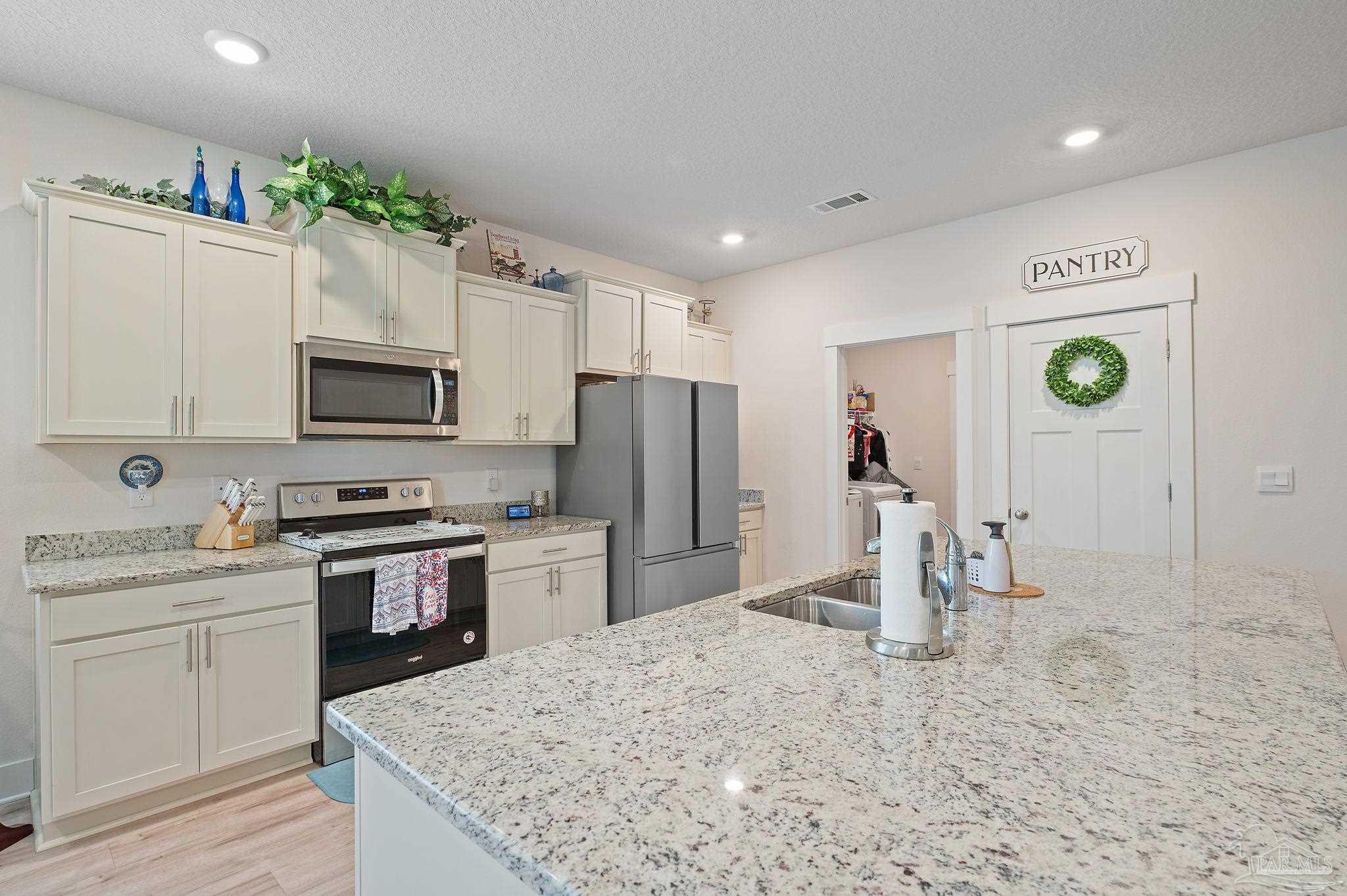 1615 Amaya Ln