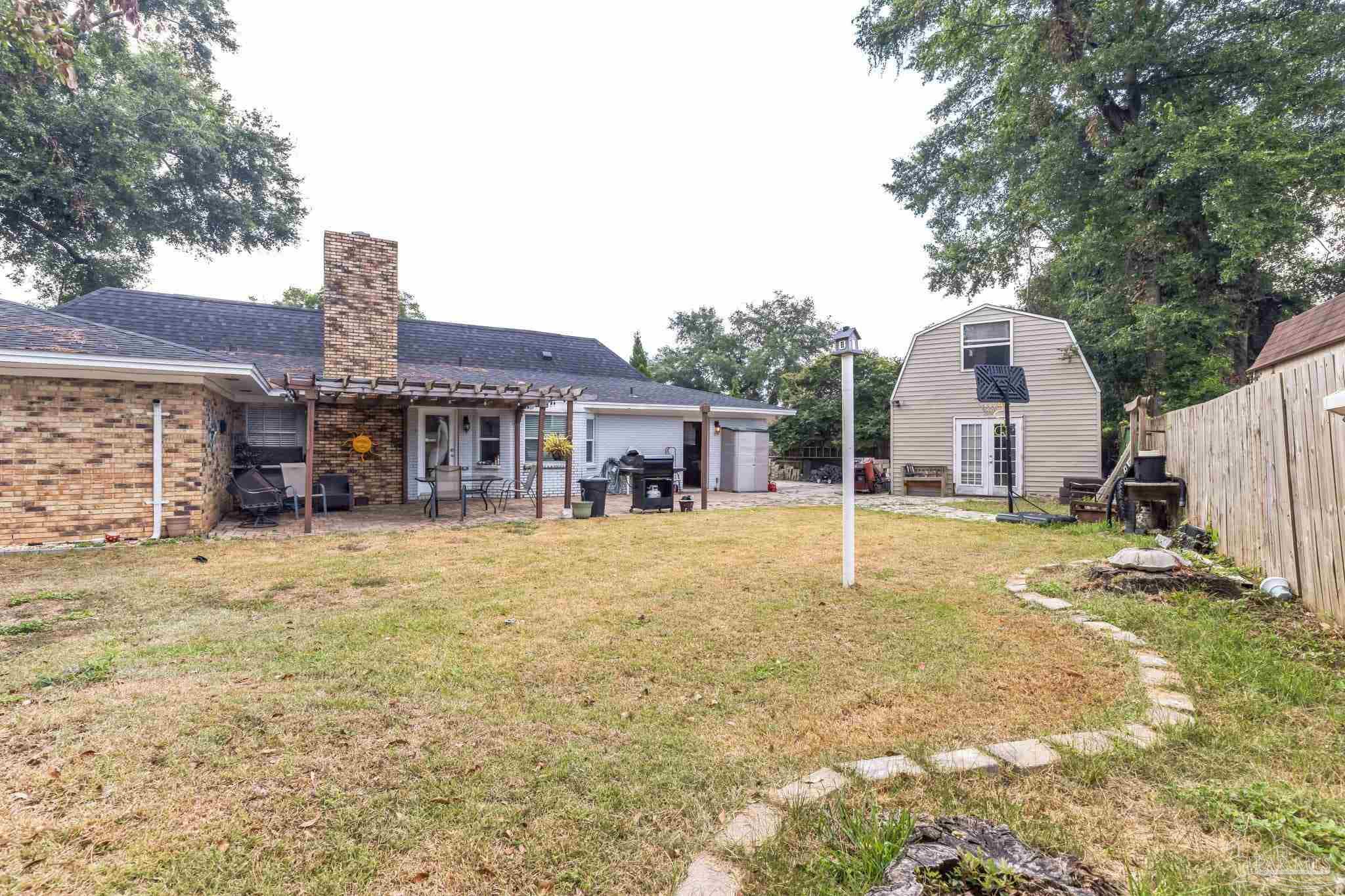 8435 Ridgefield Rd