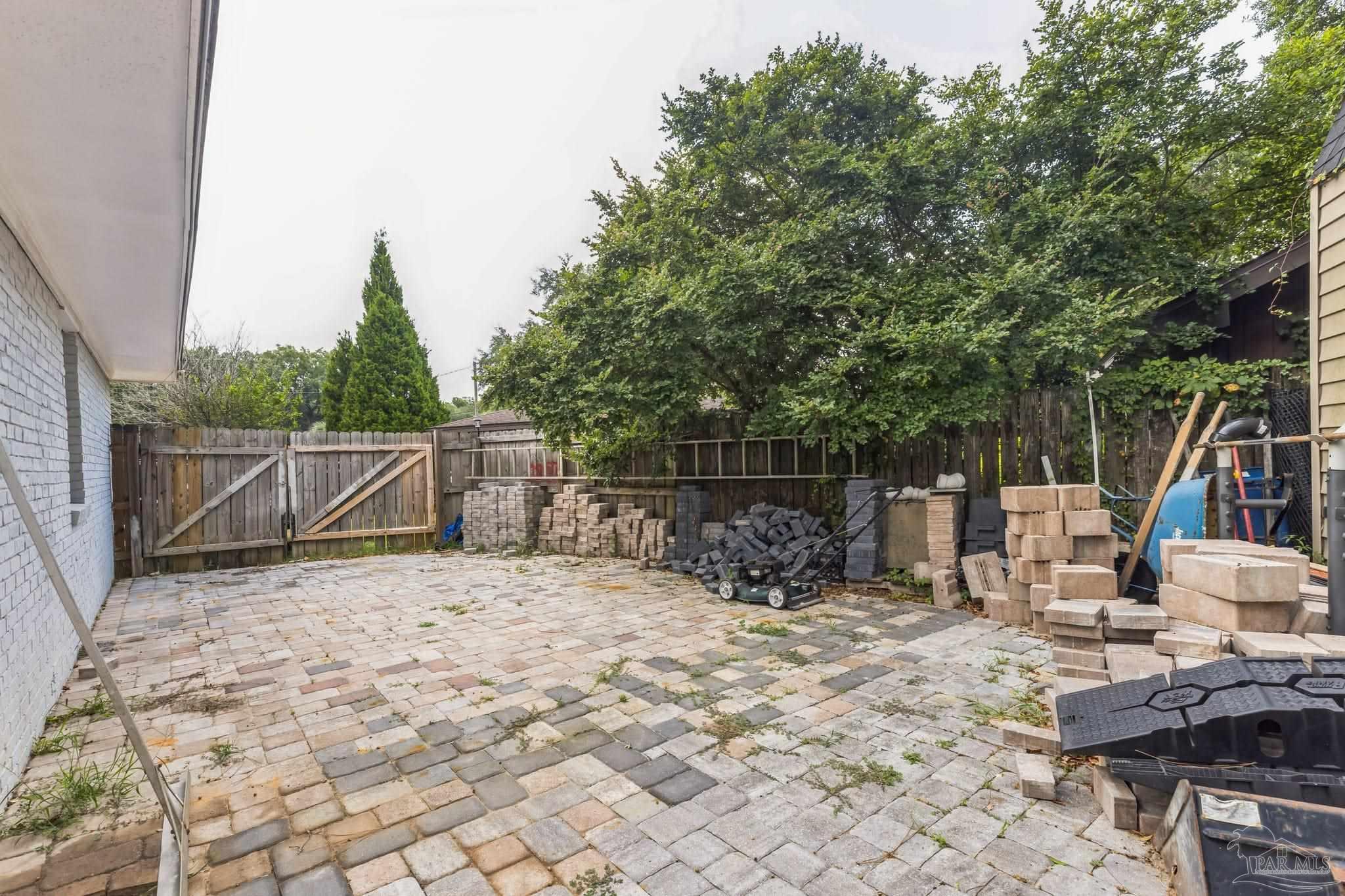 8435 Ridgefield Rd