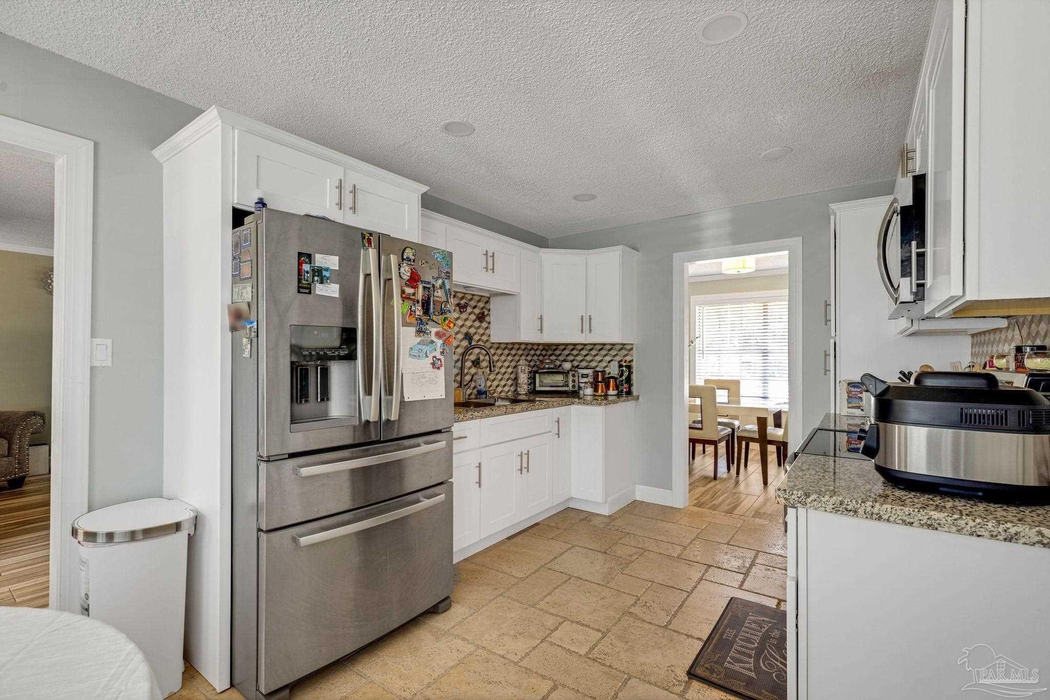 8435 Ridgefield Rd