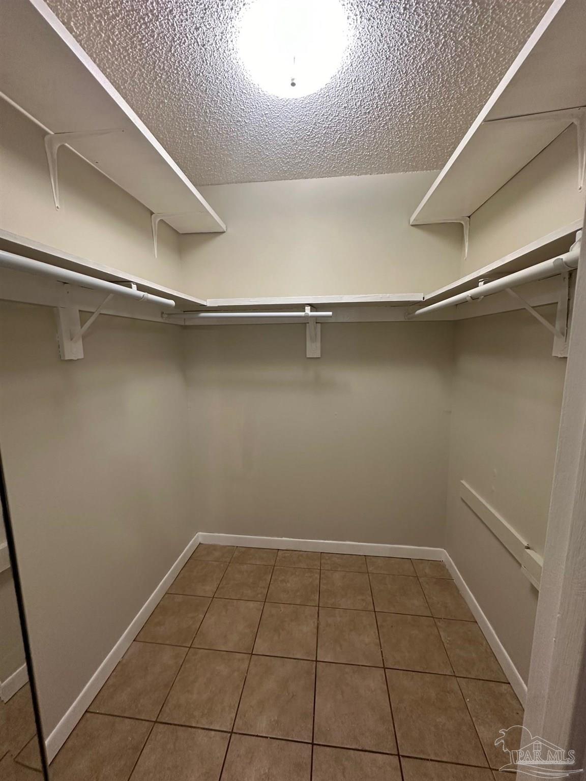 8420 Williamsburg Cir