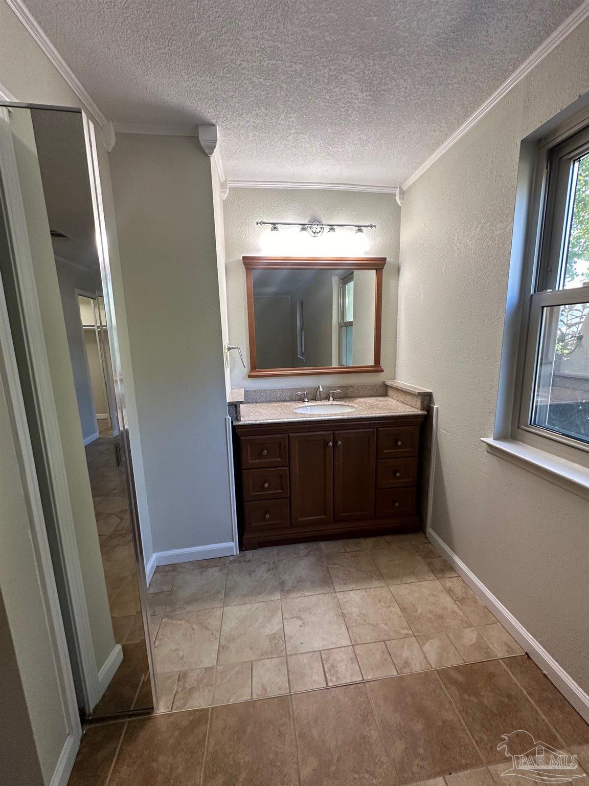 8420 Williamsburg Cir