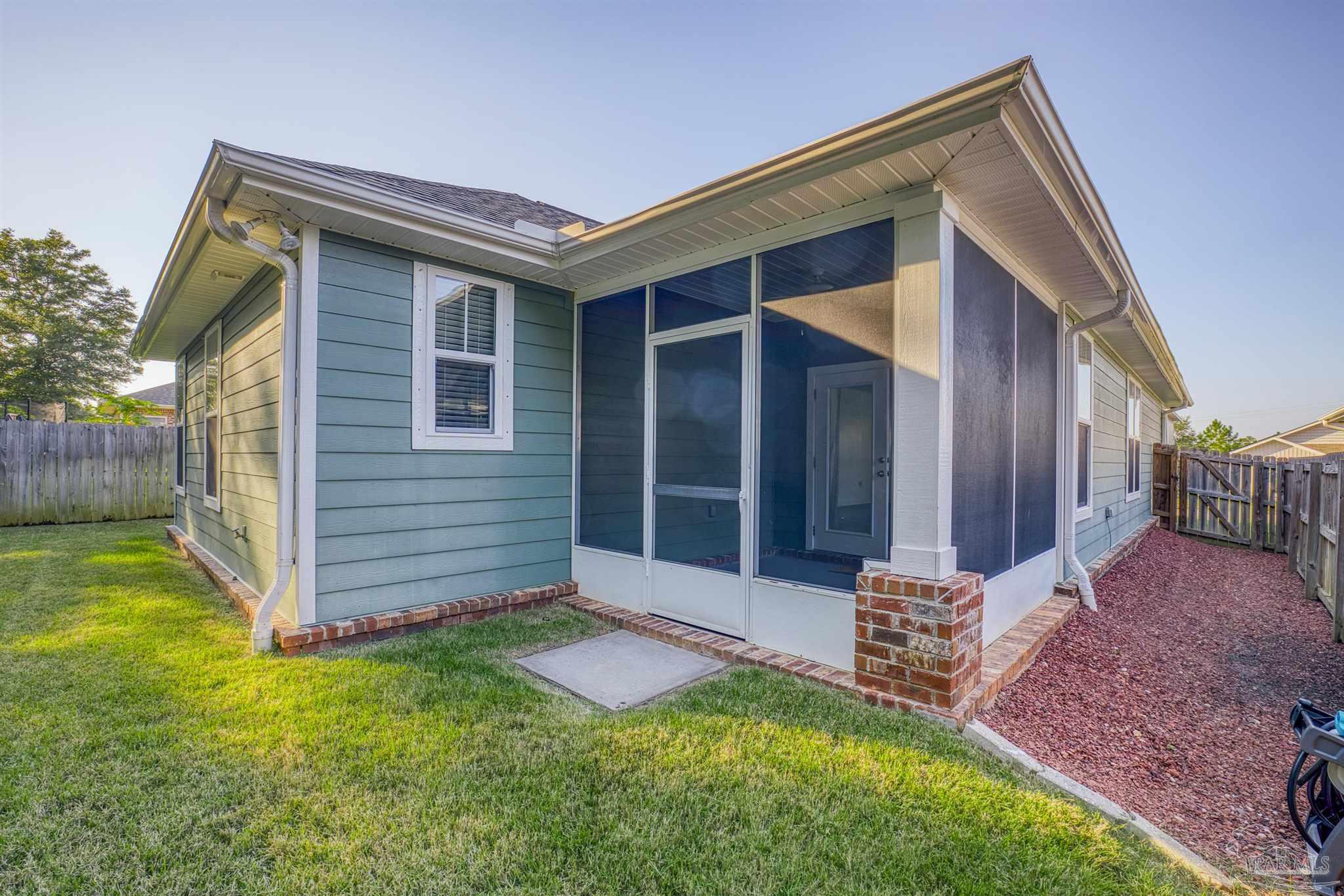 5753 Blackhorse Cir