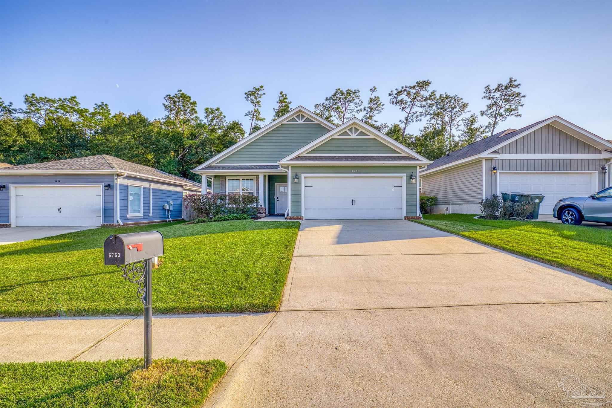 5753 Blackhorse Cir