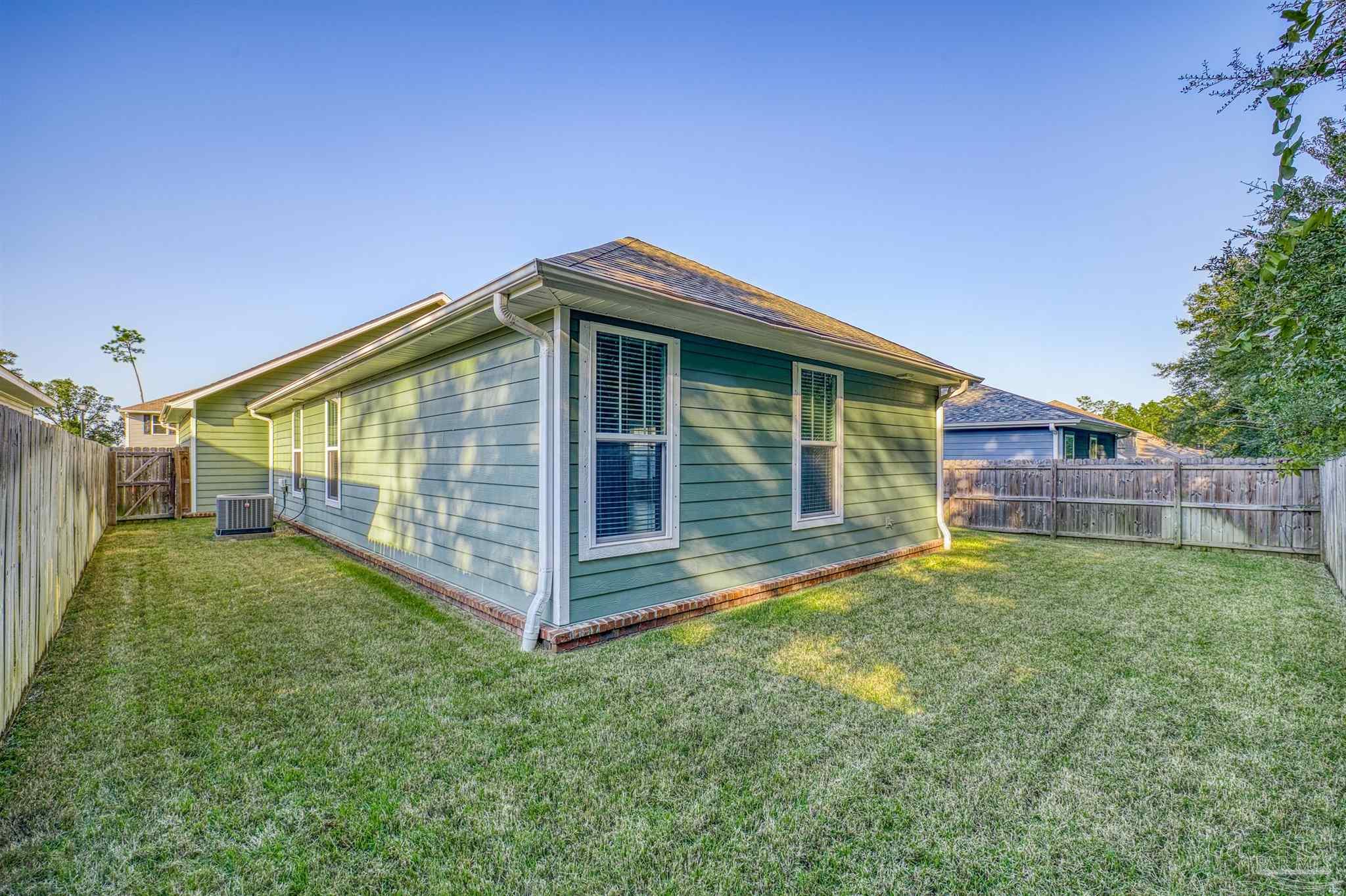 5753 Blackhorse Cir