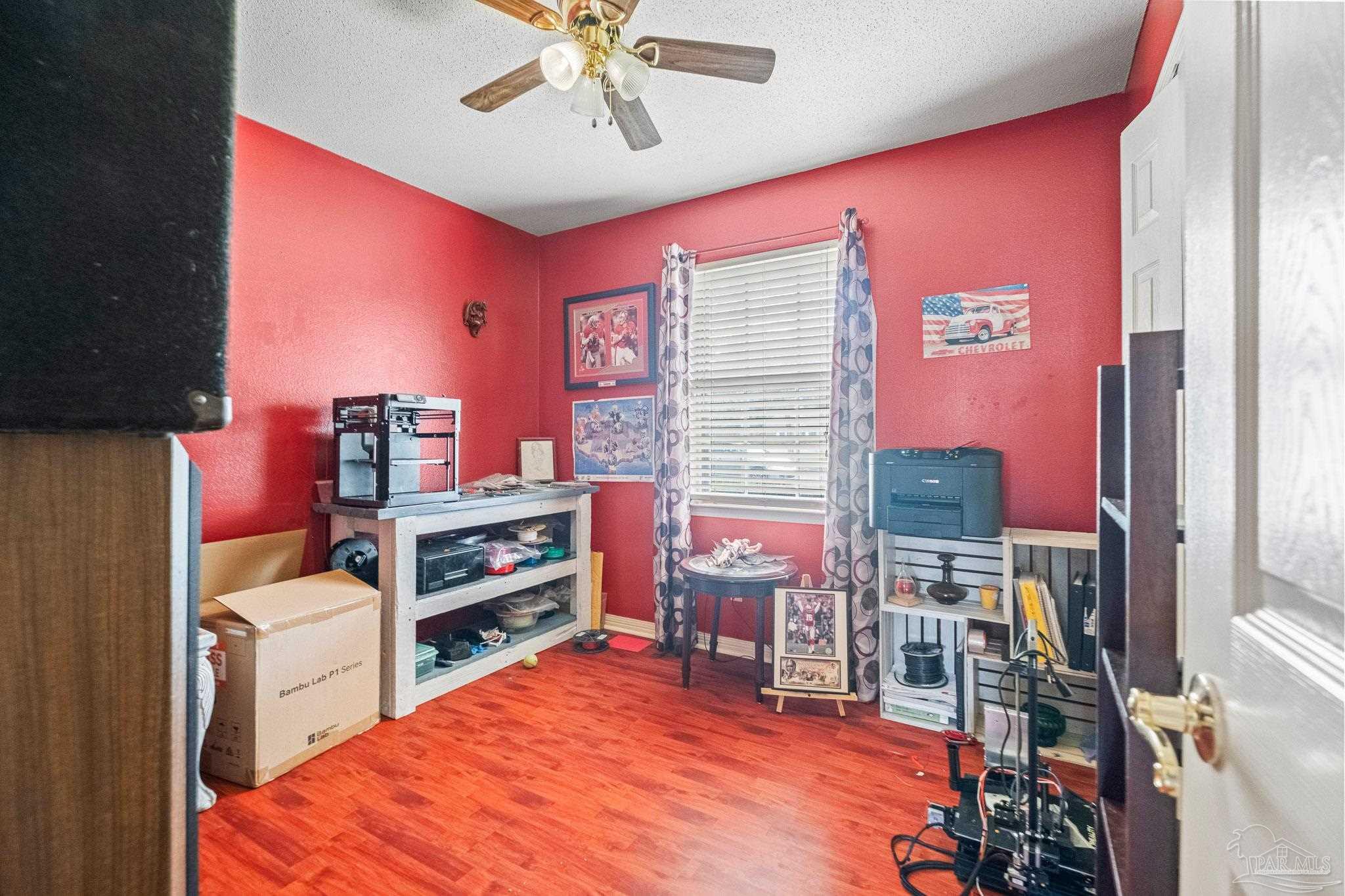 703 Carondelay Dr