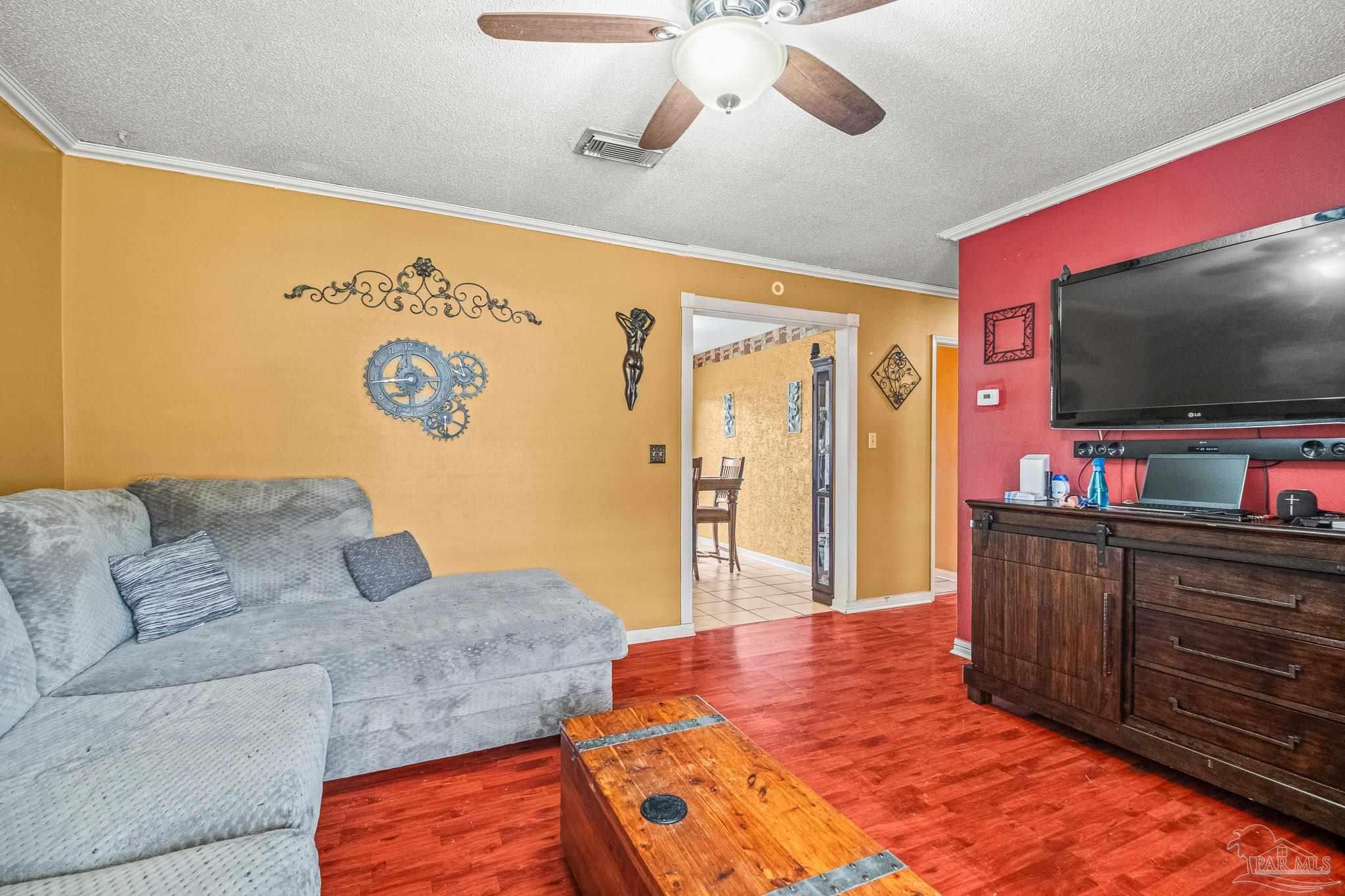 703 Carondelay Dr