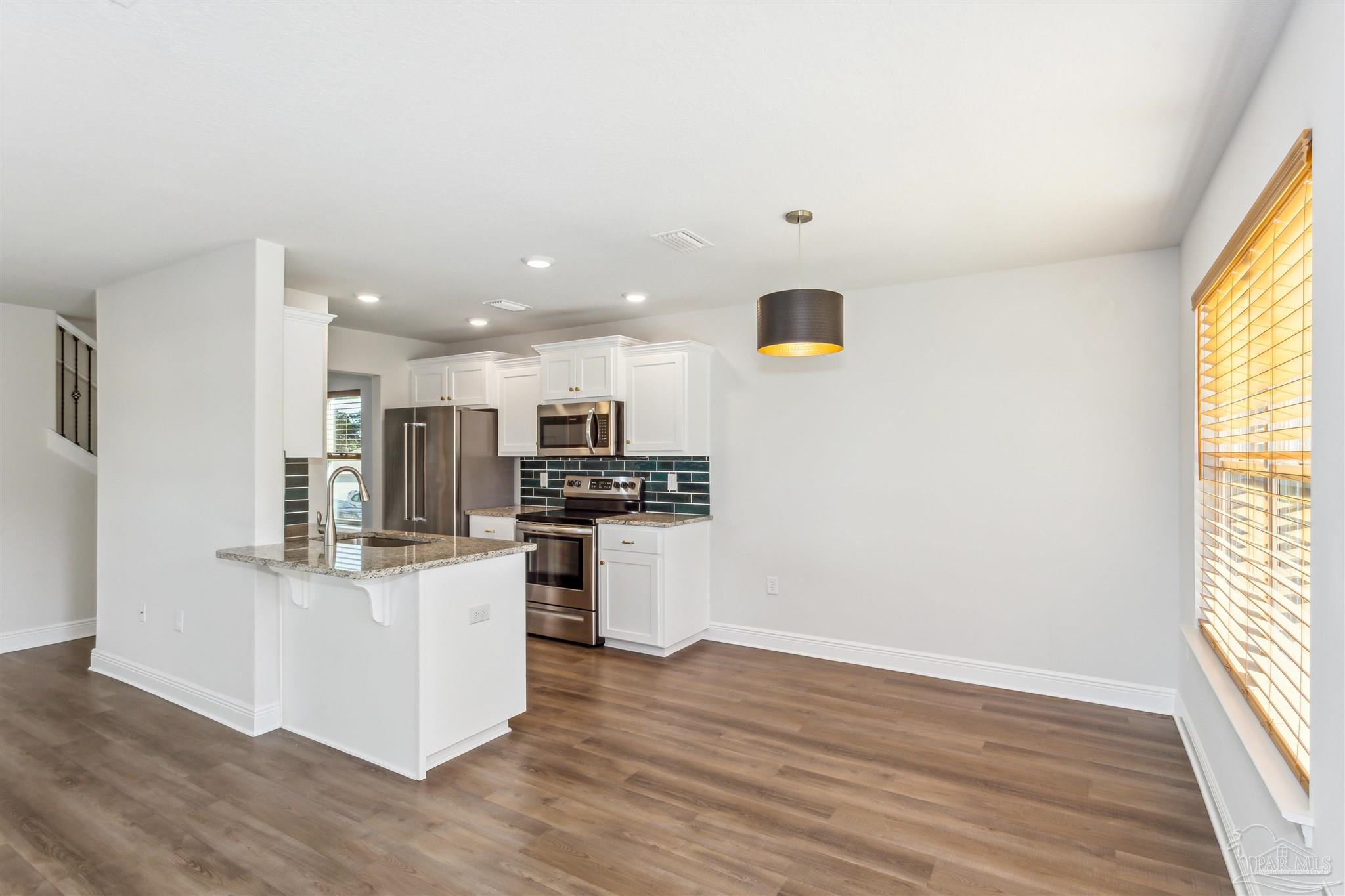 7093 Sonny Dr