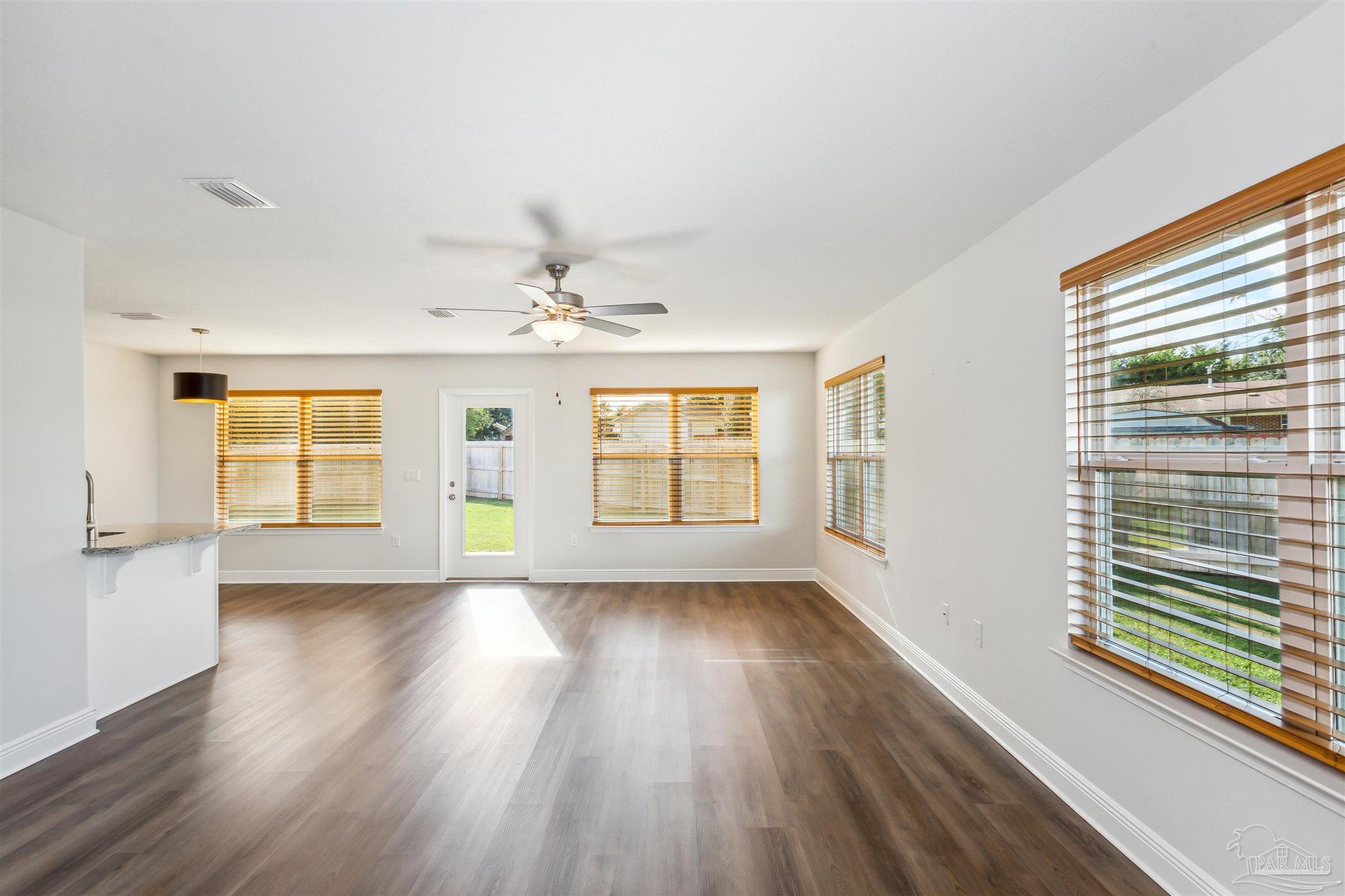 7093 Sonny Dr