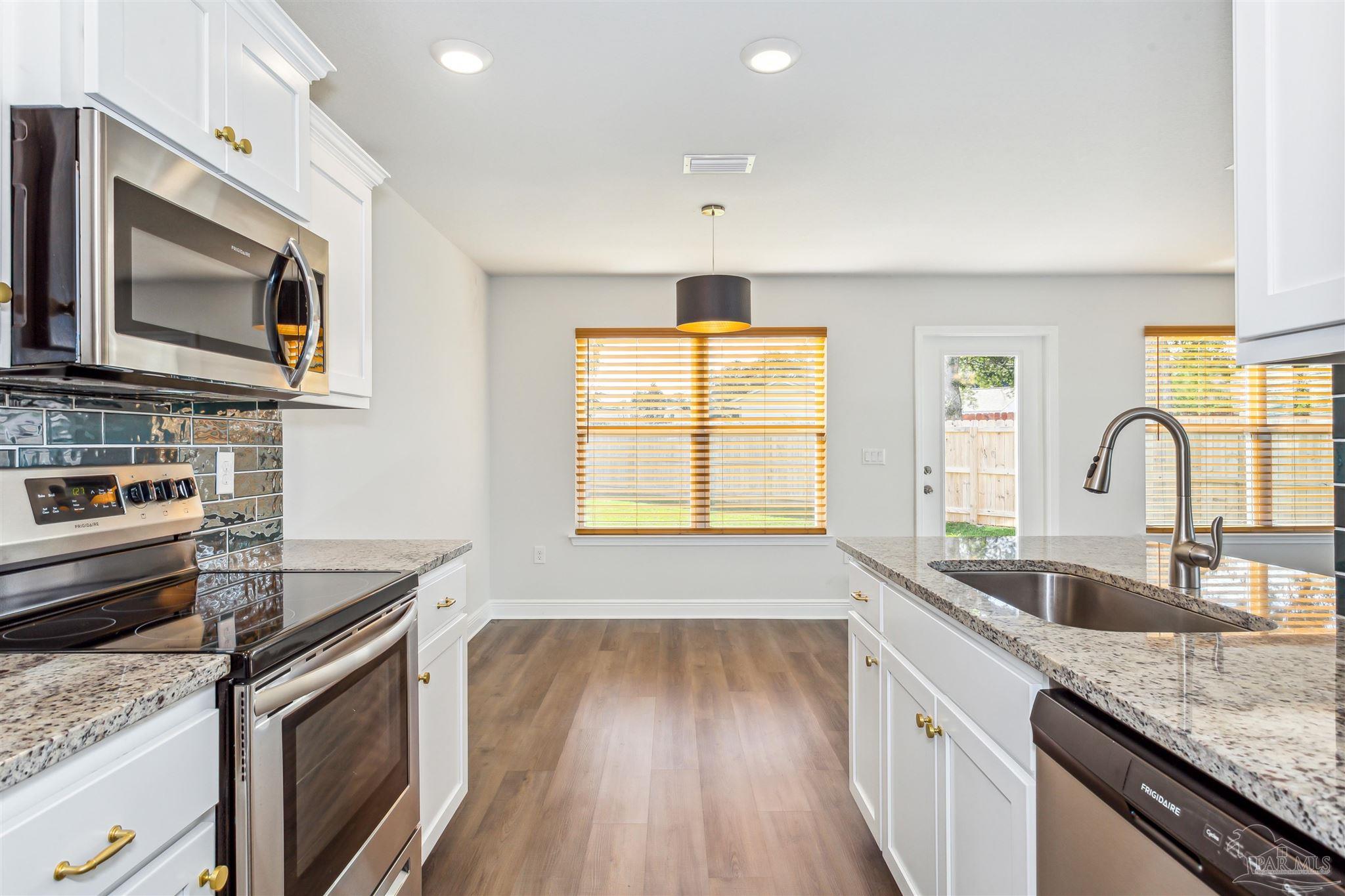 7093 Sonny Dr