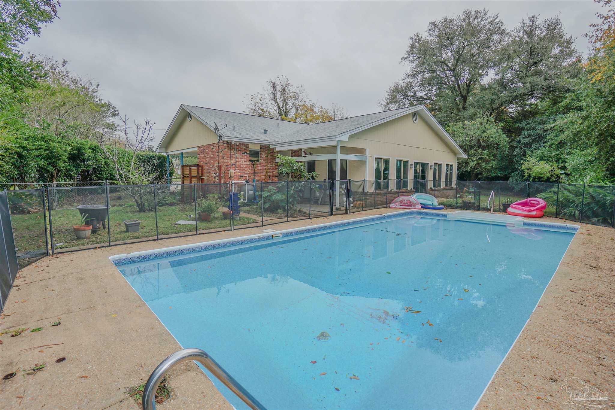 6245 Omie Cir