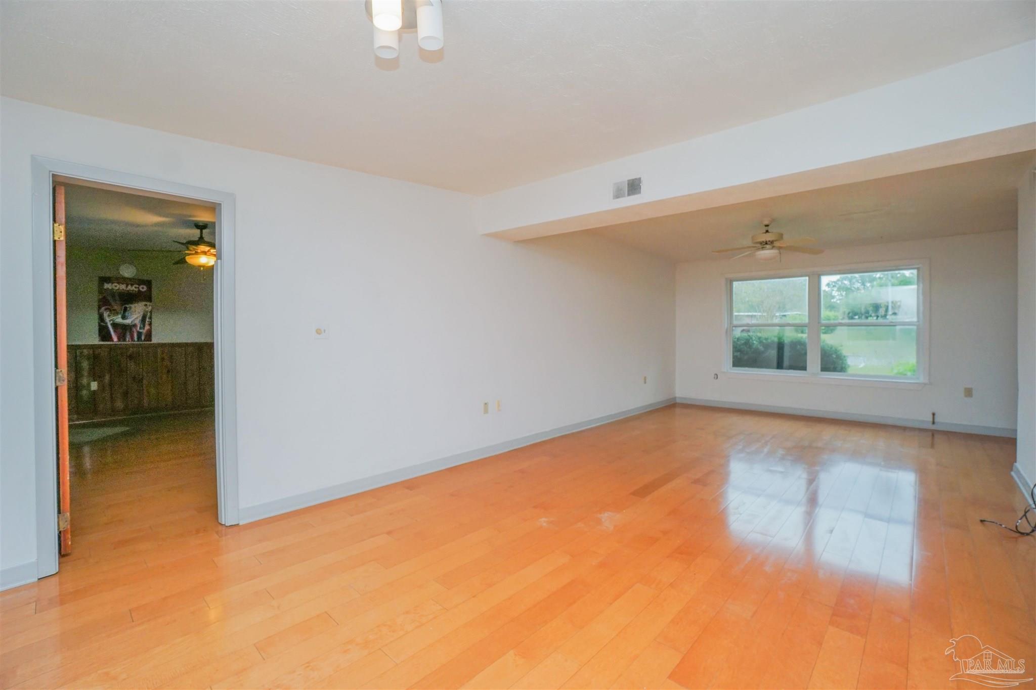 6245 Omie Cir