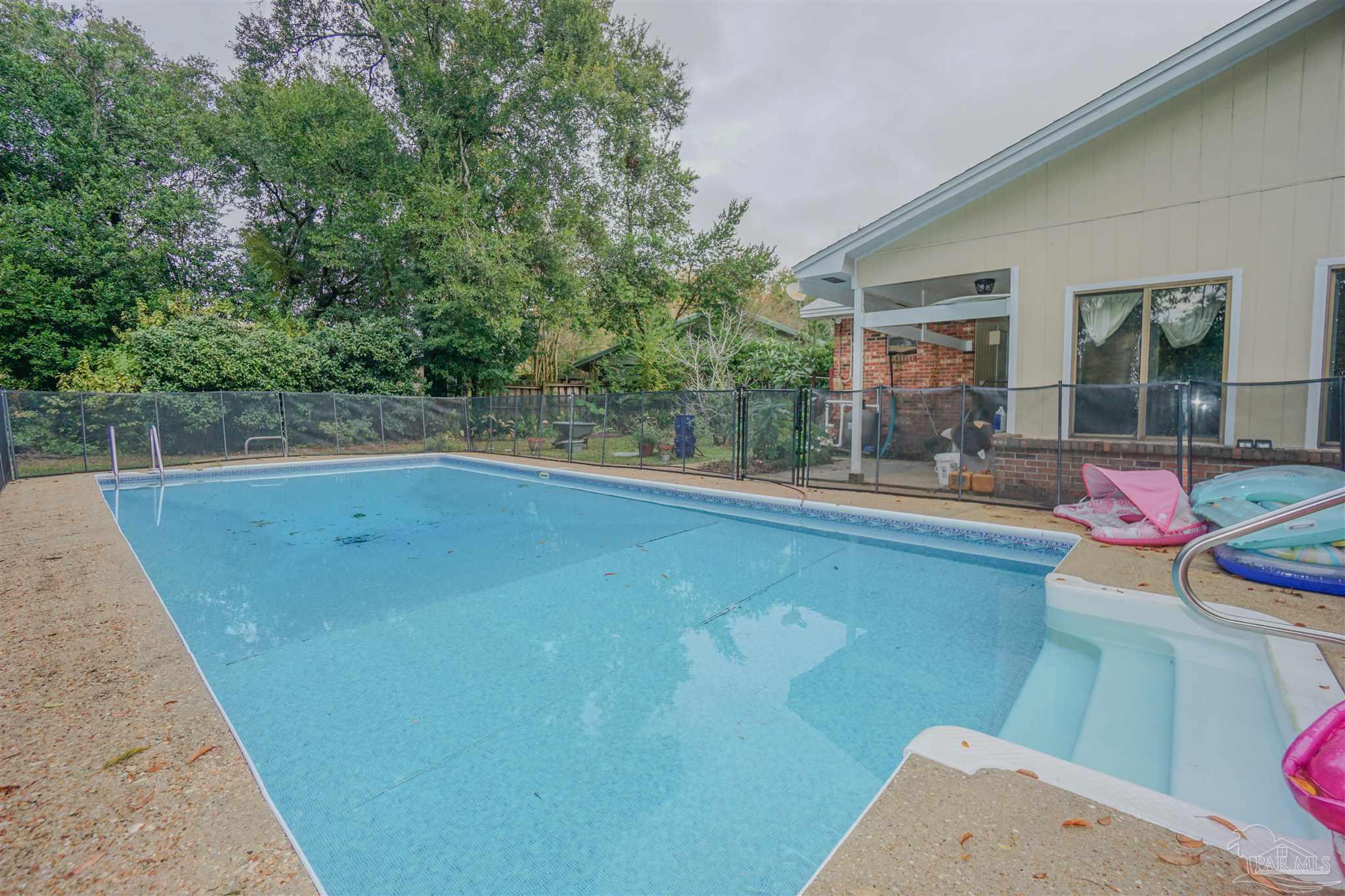 6245 Omie Cir