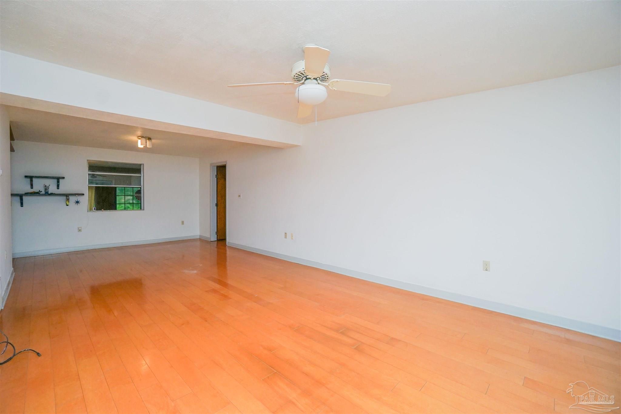 6245 Omie Cir