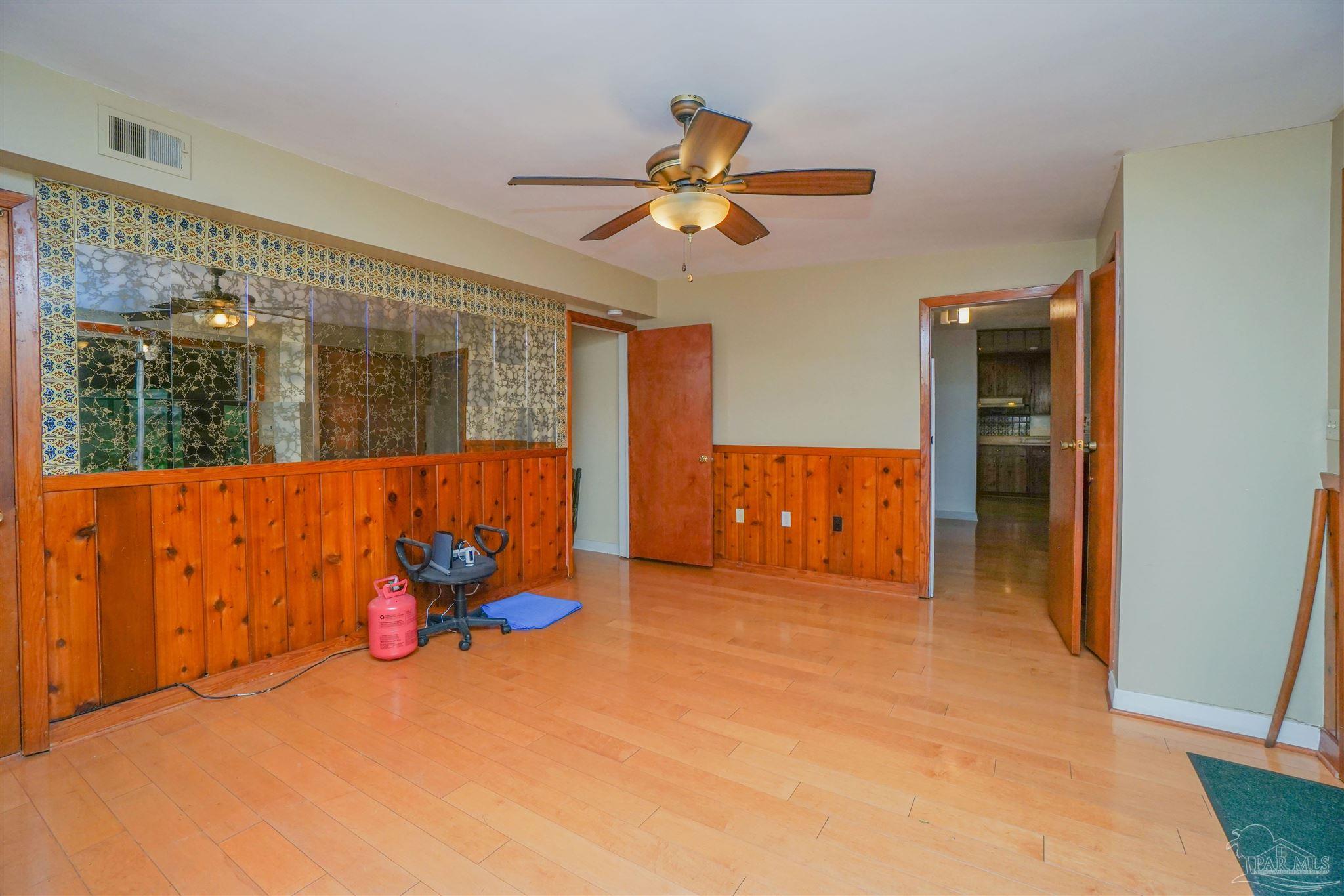 6245 Omie Cir