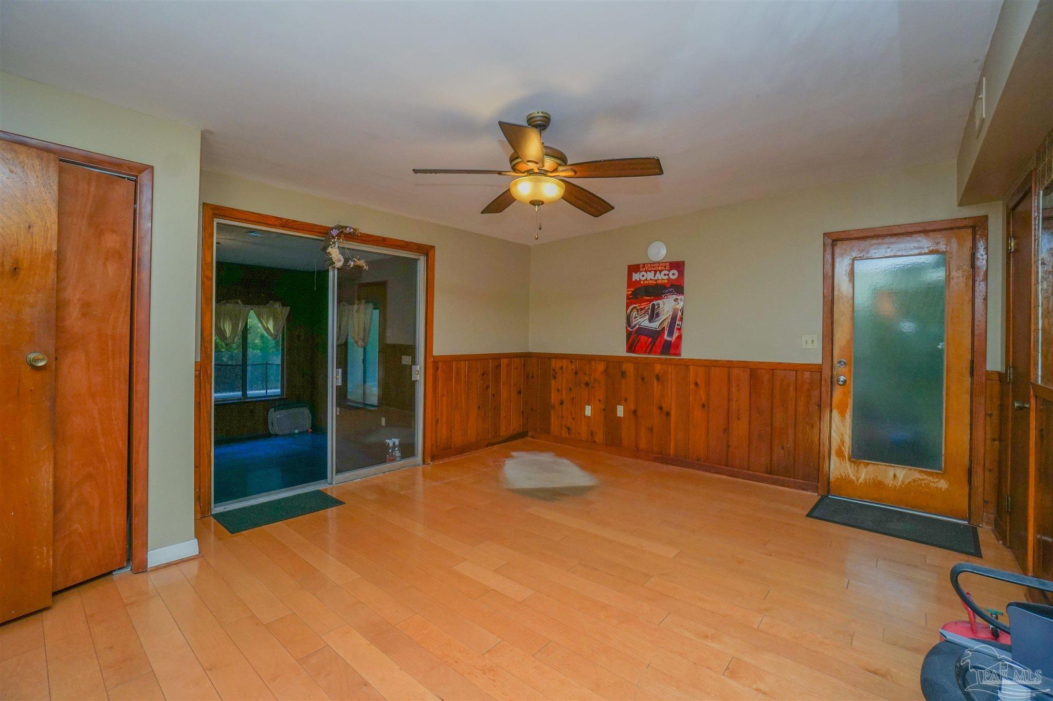 6245 Omie Cir
