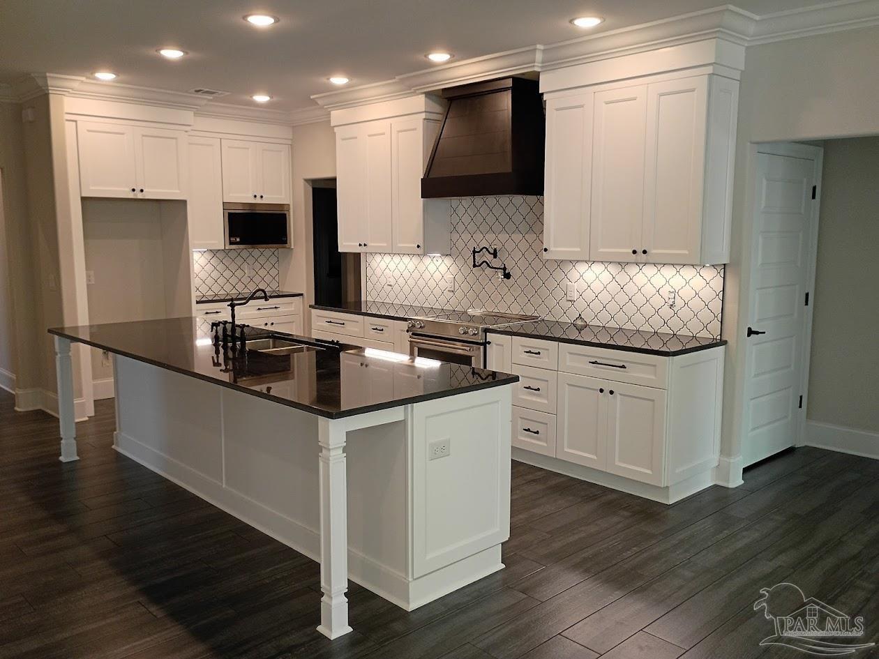 5704 Highland Lake Dr