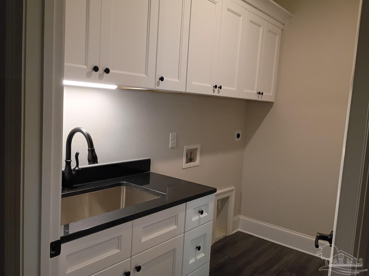 5704 Highland Lake Dr