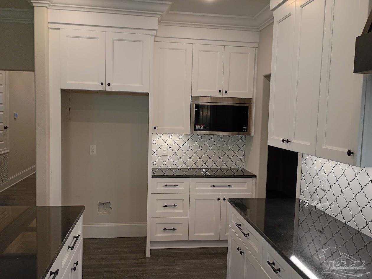 5704 Highland Lake Dr