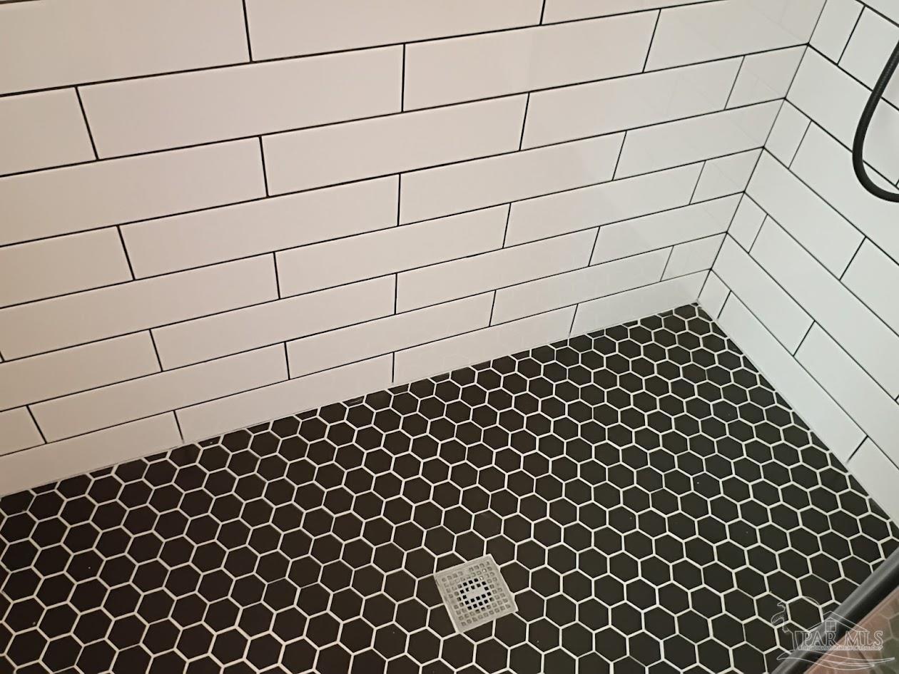 5704 Highland Lake Dr