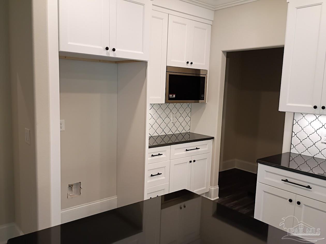 5704 Highland Lake Dr