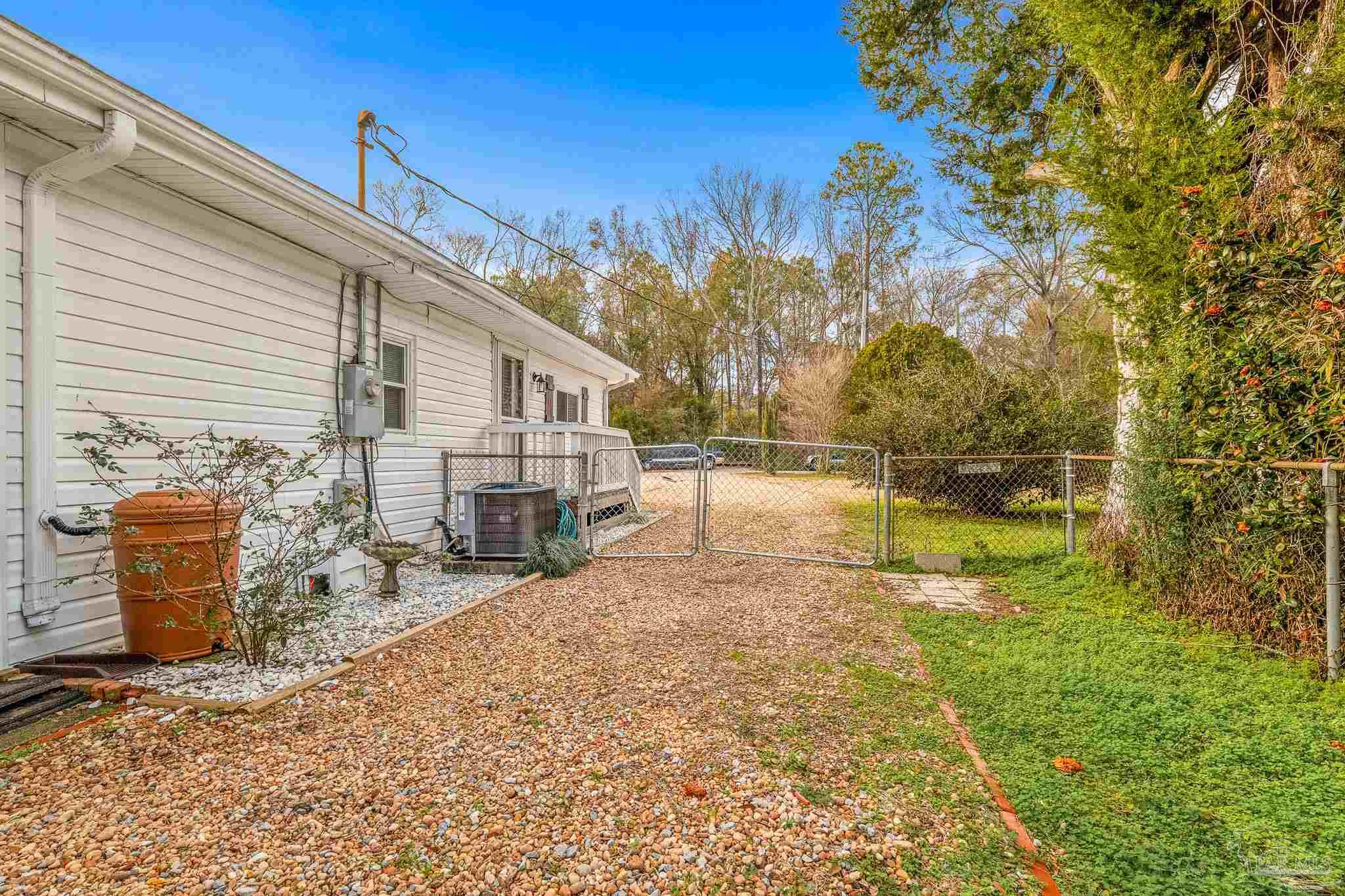 751 Archer Rd