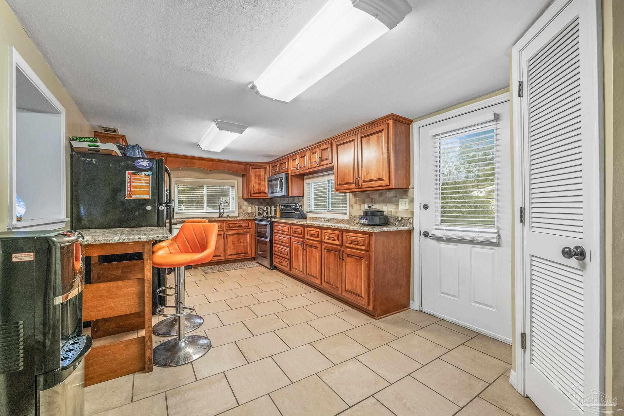 751 Archer Rd