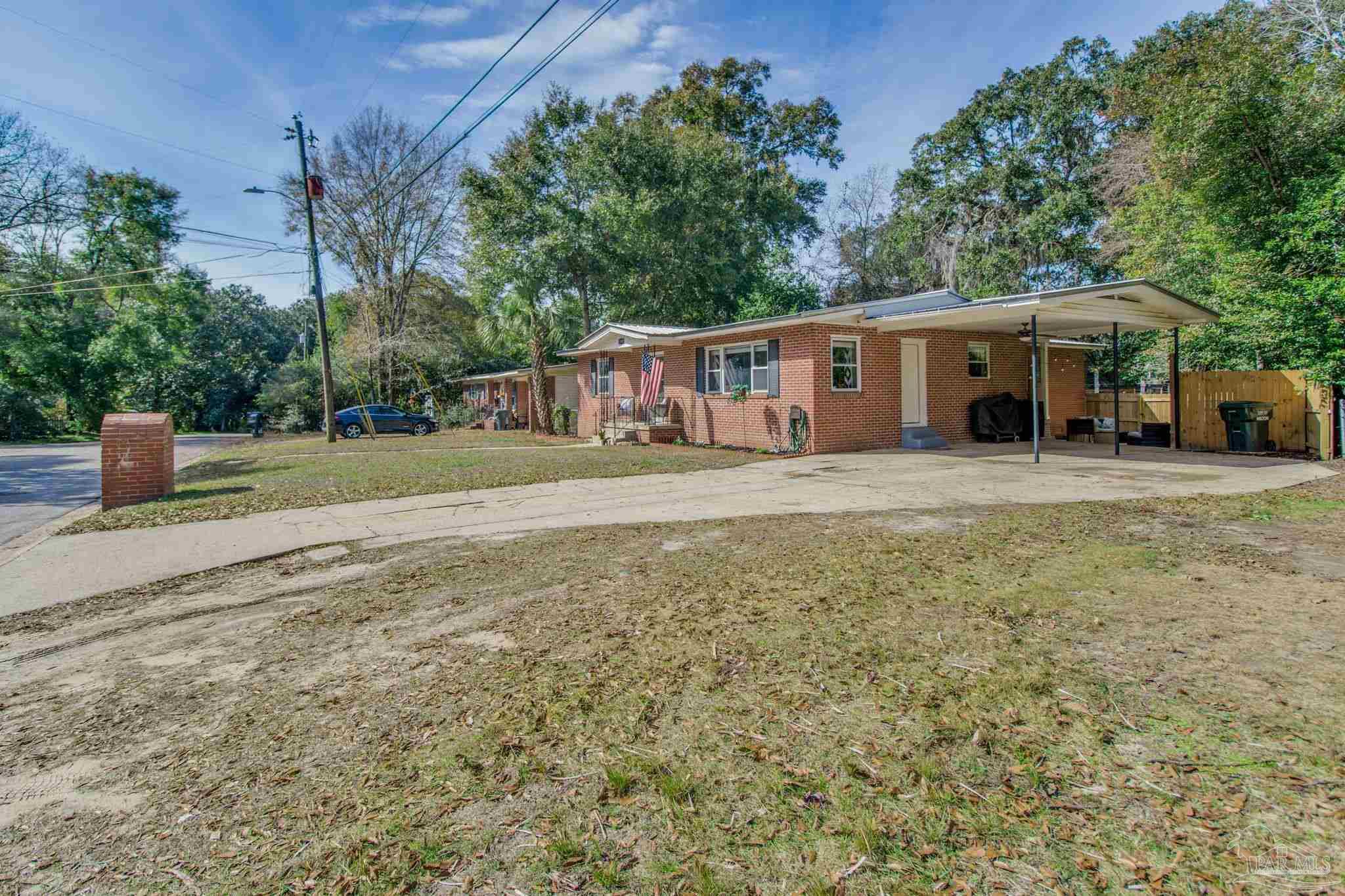 5385 Park Ln