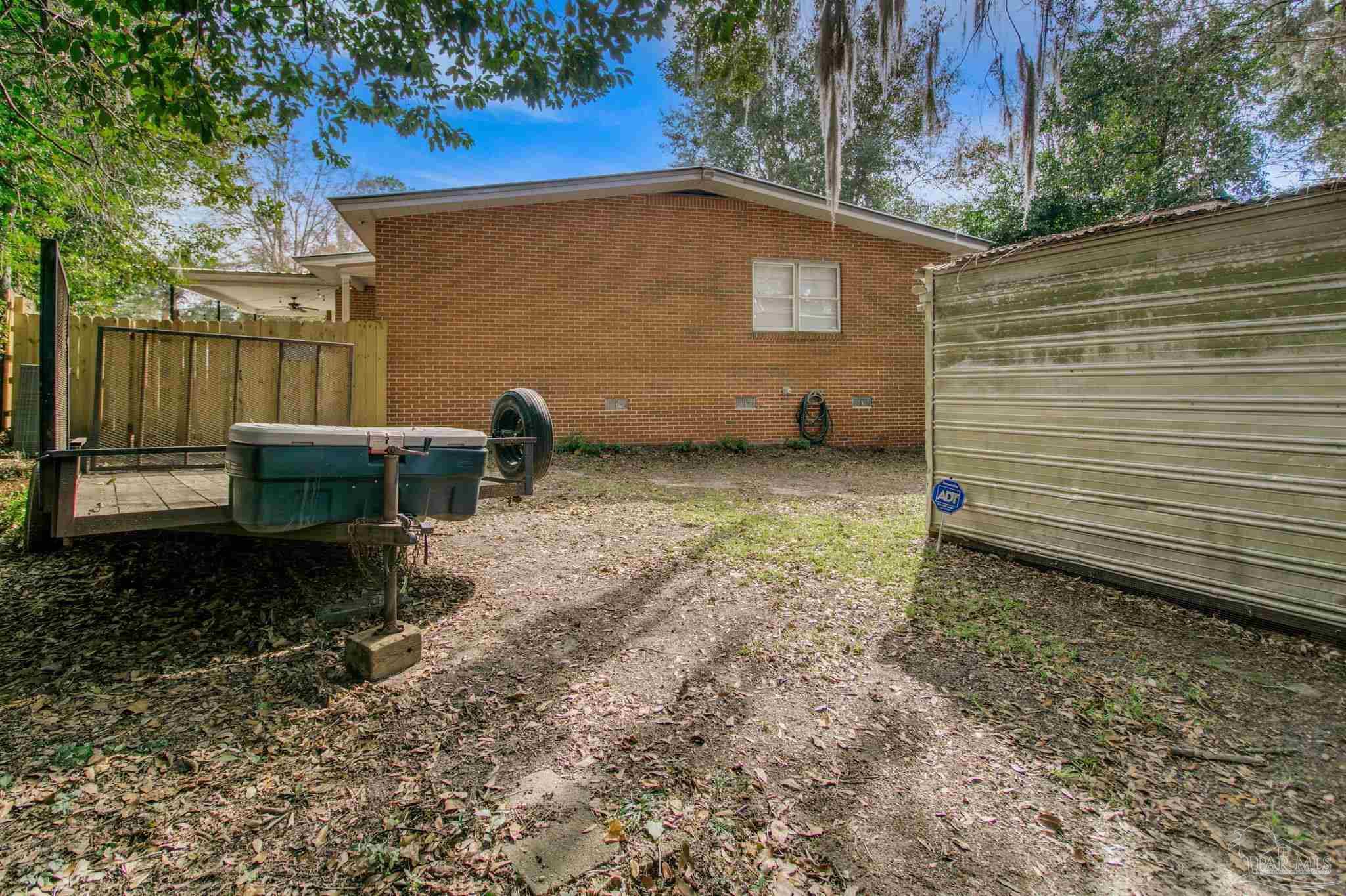 5385 Park Ln