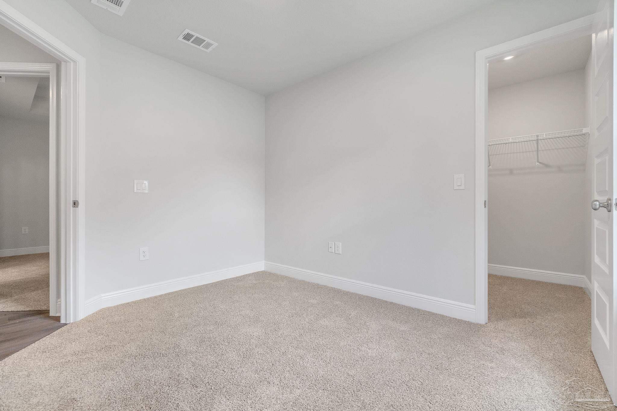 8533 Walnut Ave
