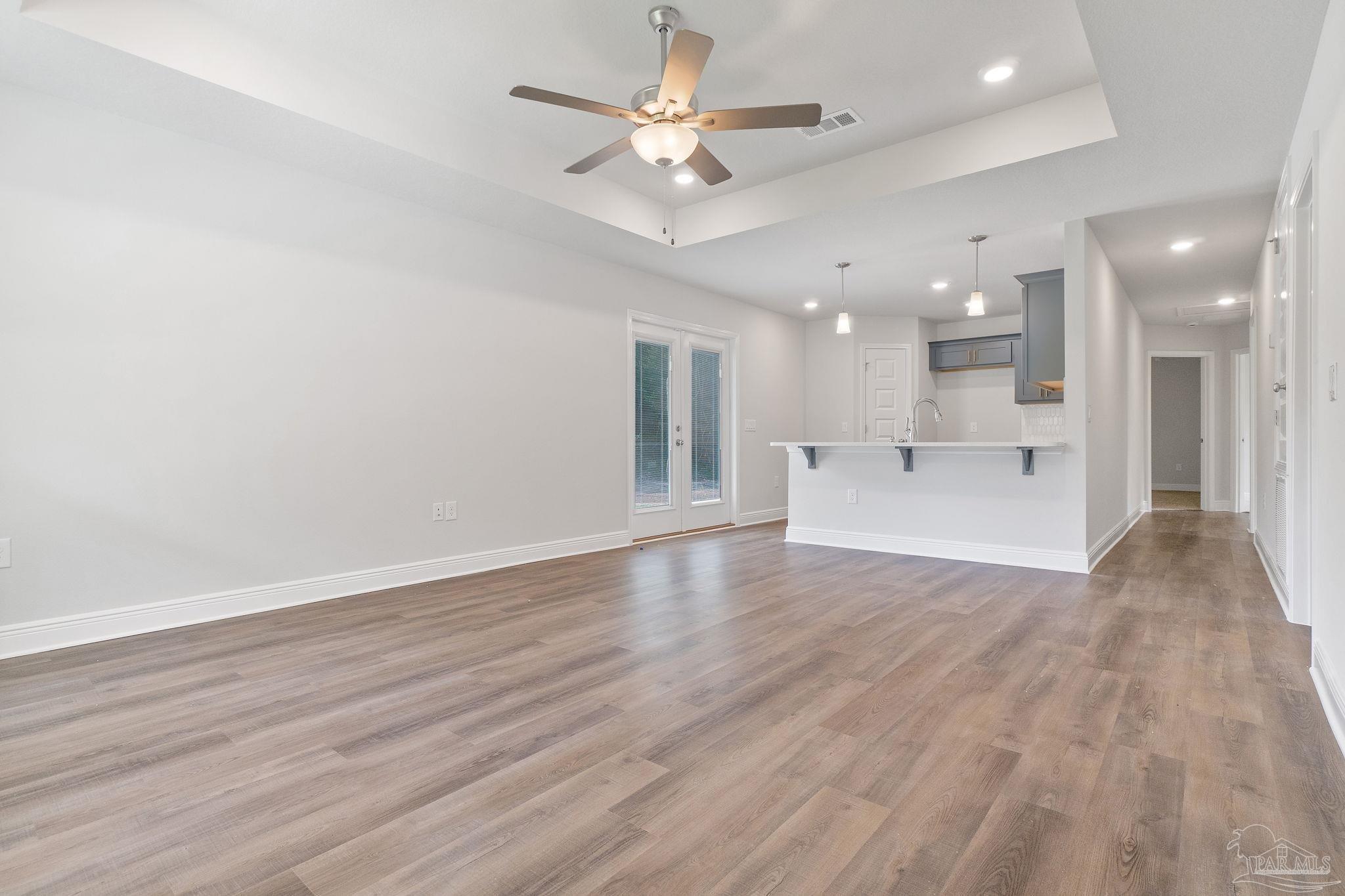 8533 Walnut Ave