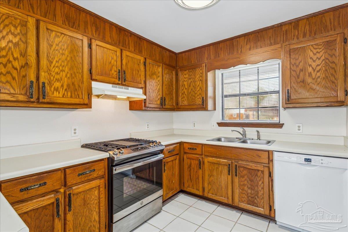 599 Peppertree Ln
