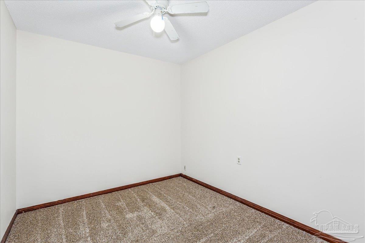 599 Peppertree Ln