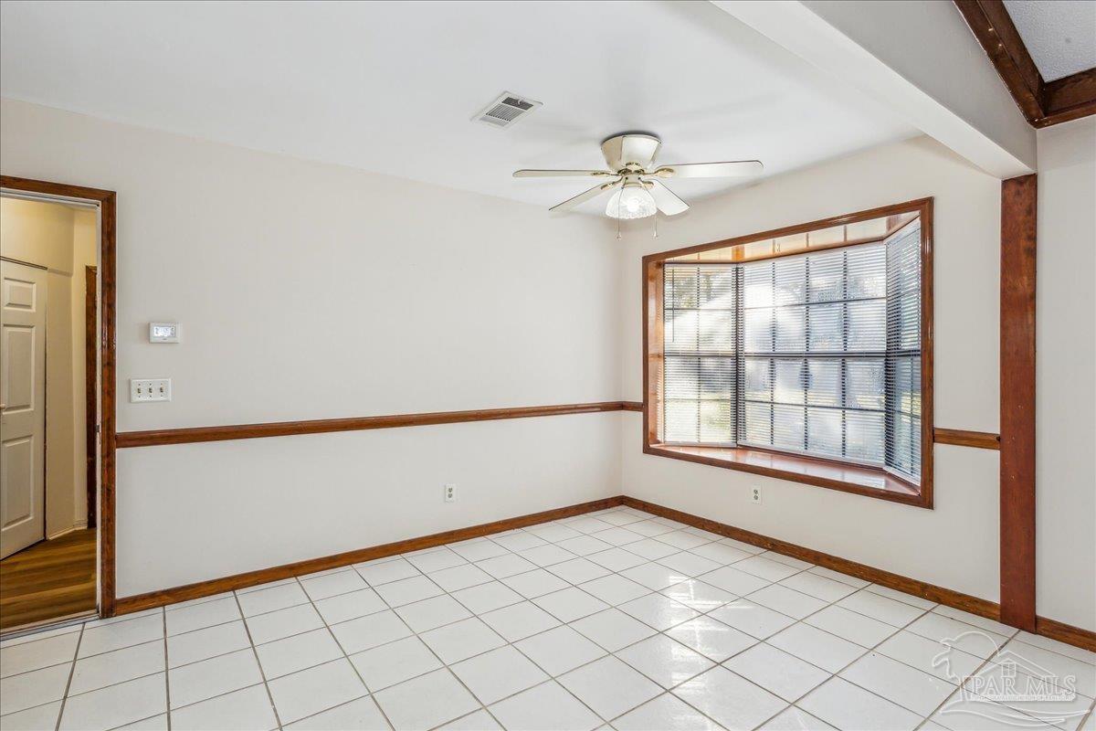 599 Peppertree Ln
