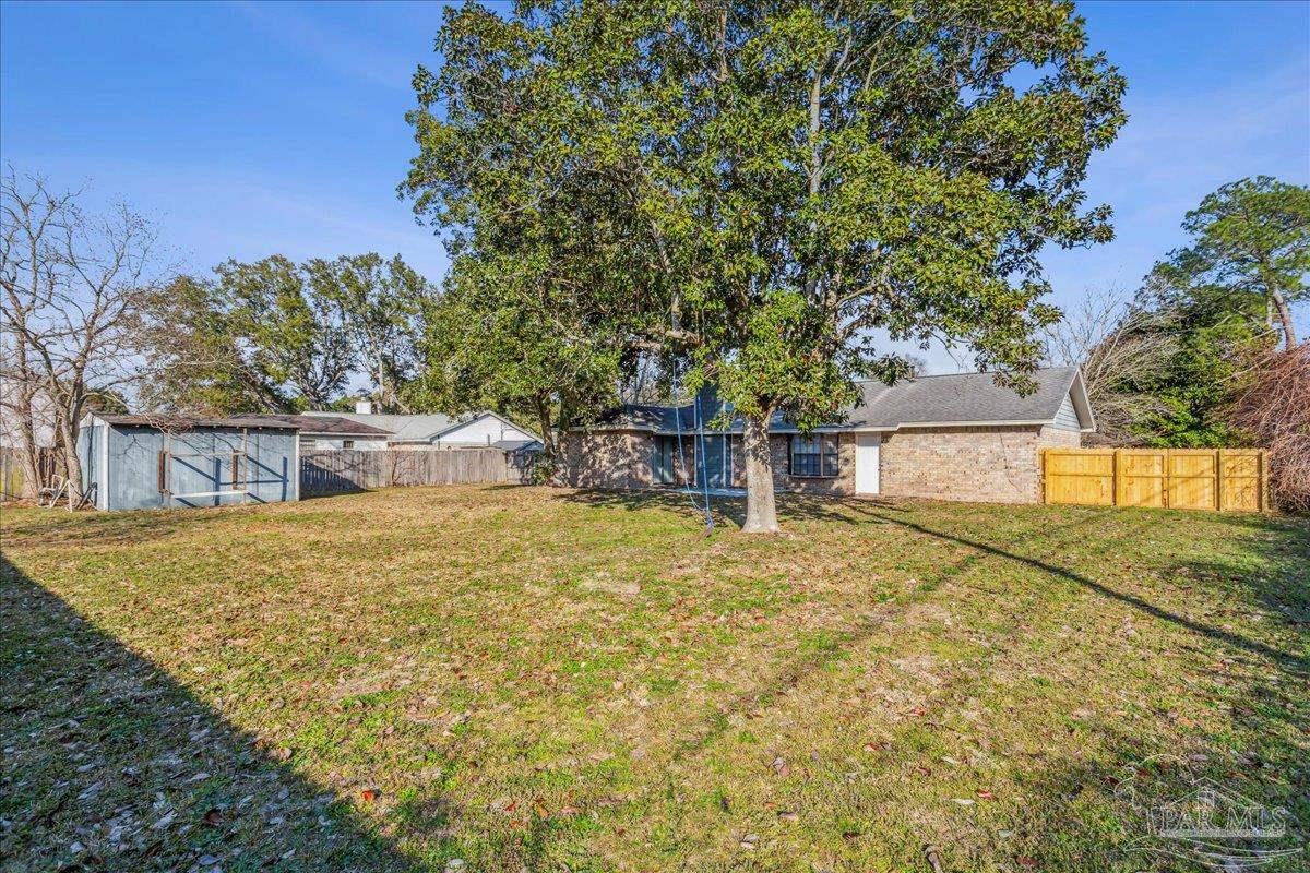 599 Peppertree Ln