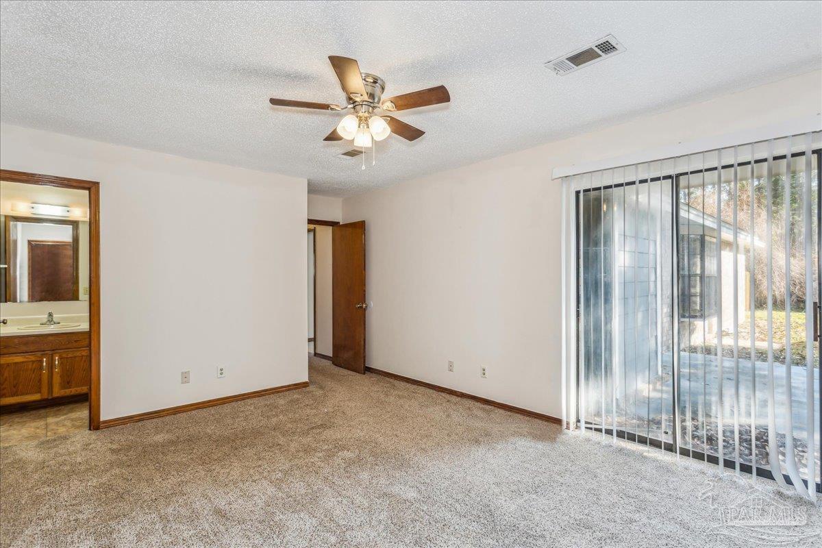 599 Peppertree Ln