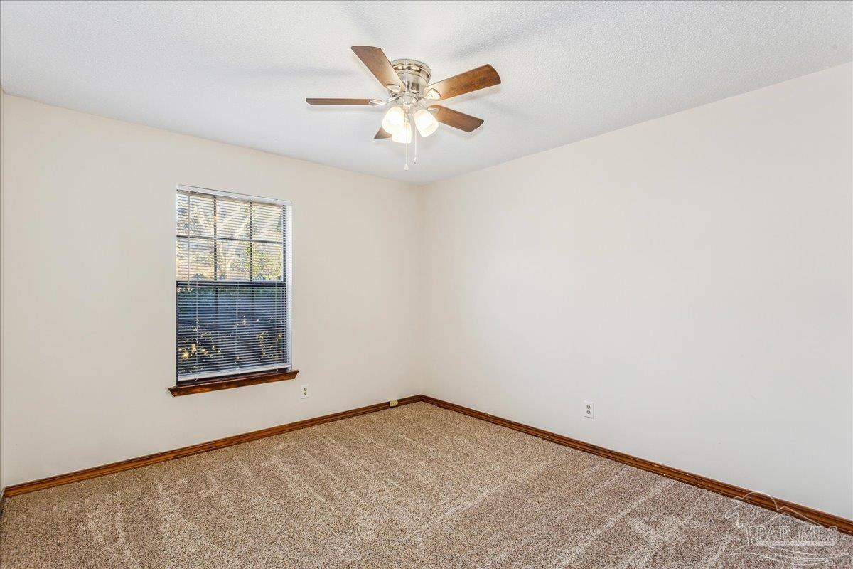 599 Peppertree Ln
