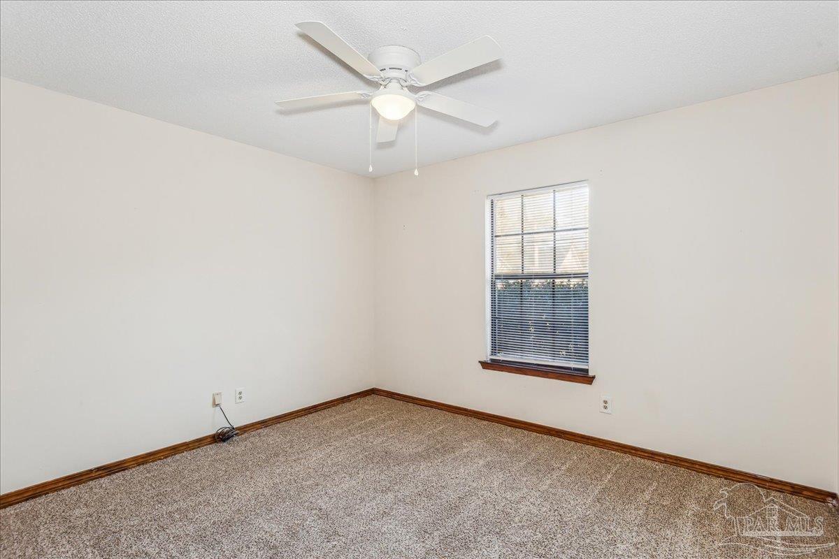 599 Peppertree Ln