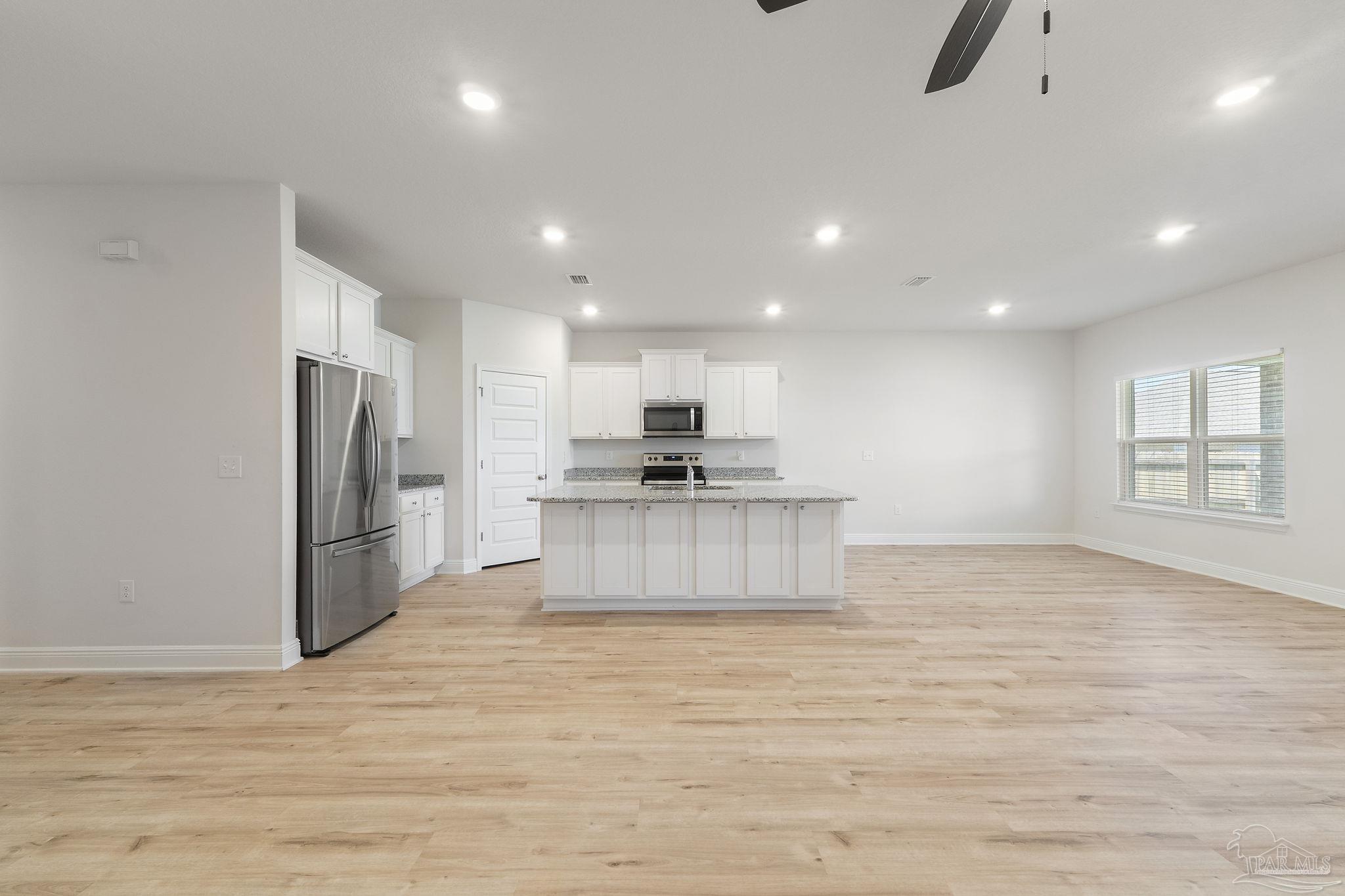 7737 Burnside Loop