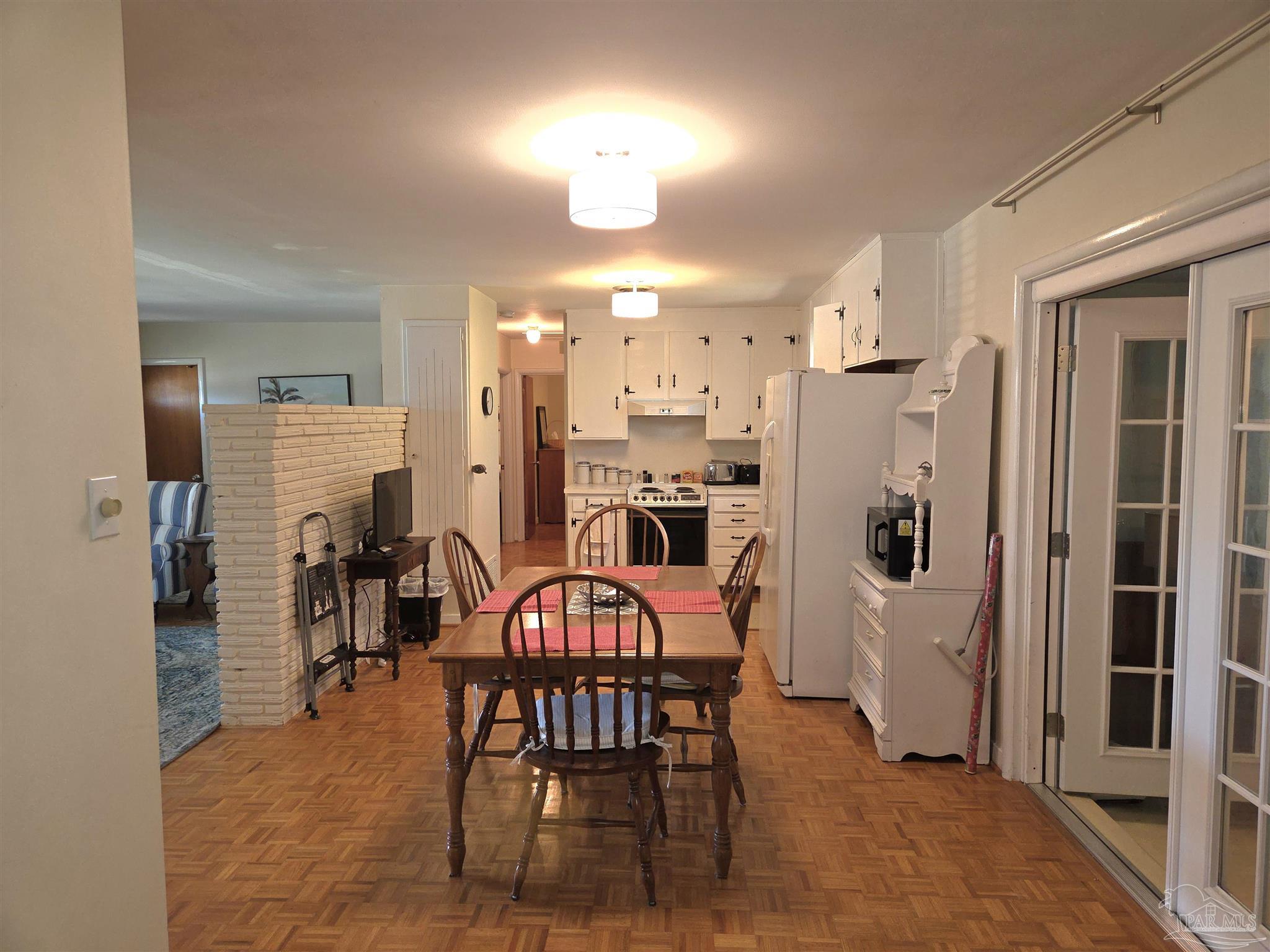 3325 Bluewater Dr