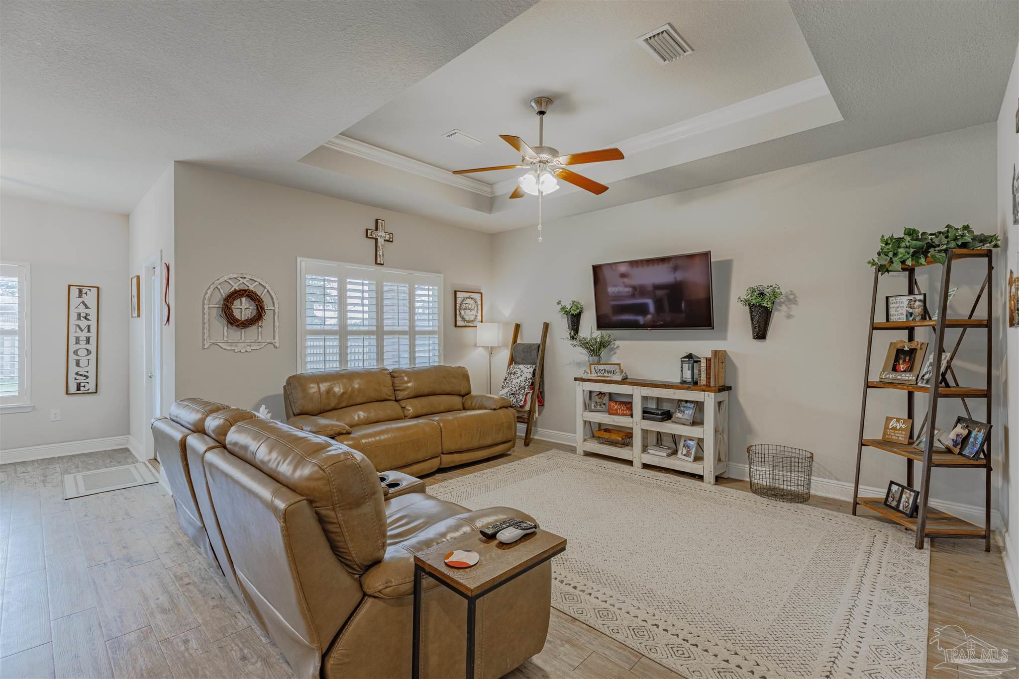 6324 Ladera Trl