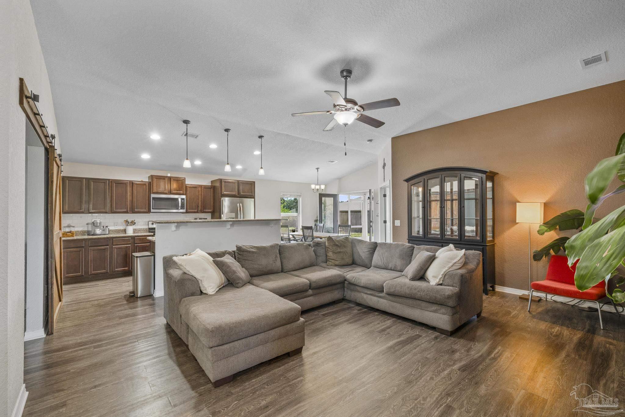 4319 Thistle Pine Ct