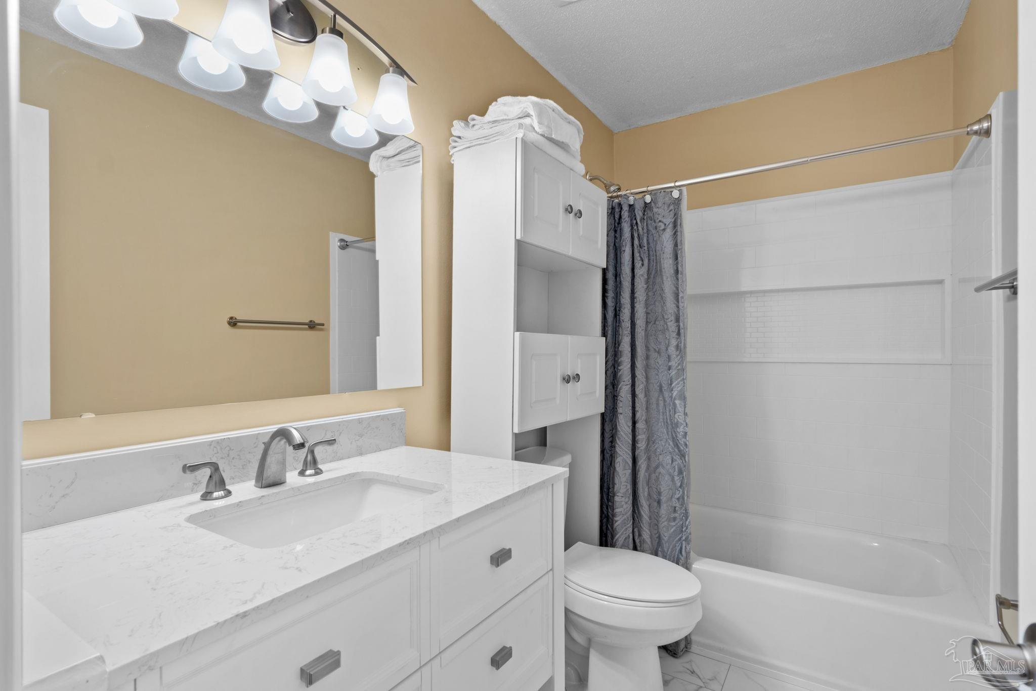 8253 Navarre Pkwy Unit: D203