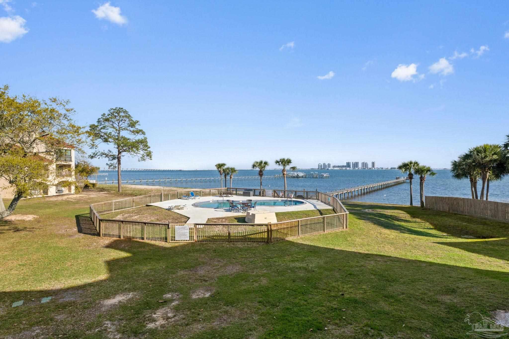 8253 Navarre Pkwy Unit: D203