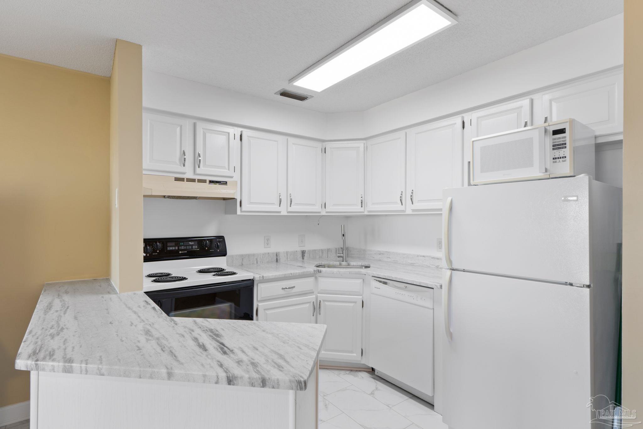 8253 Navarre Pkwy Unit: D203
