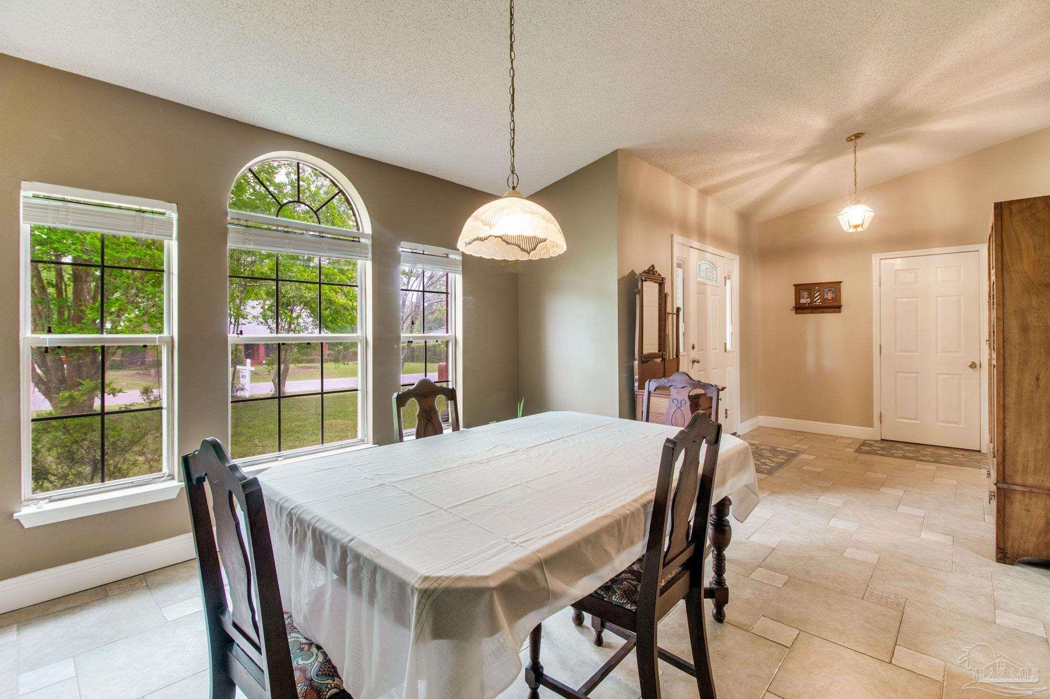 4927 Pattock Pl
