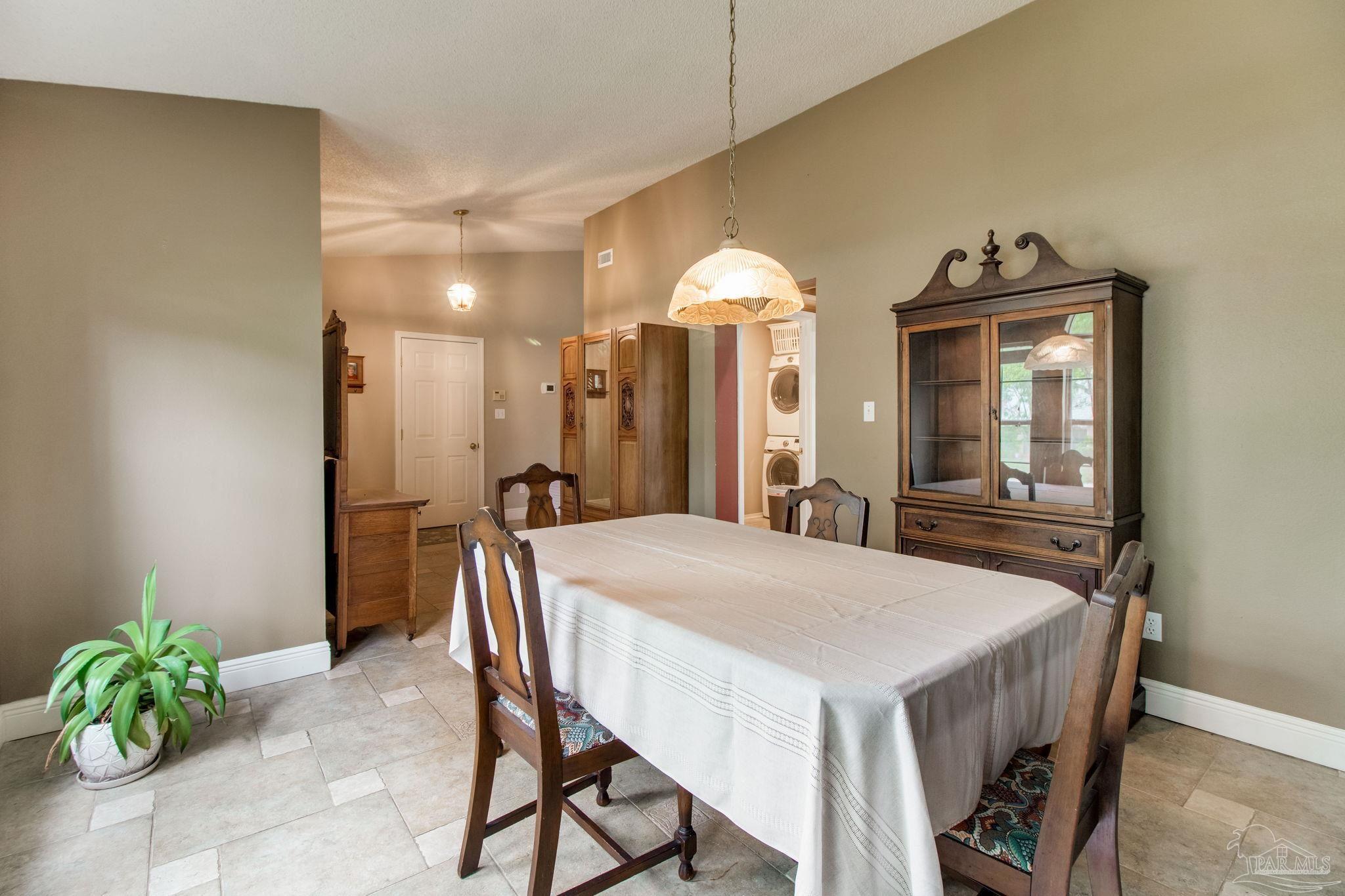 4927 Pattock Pl