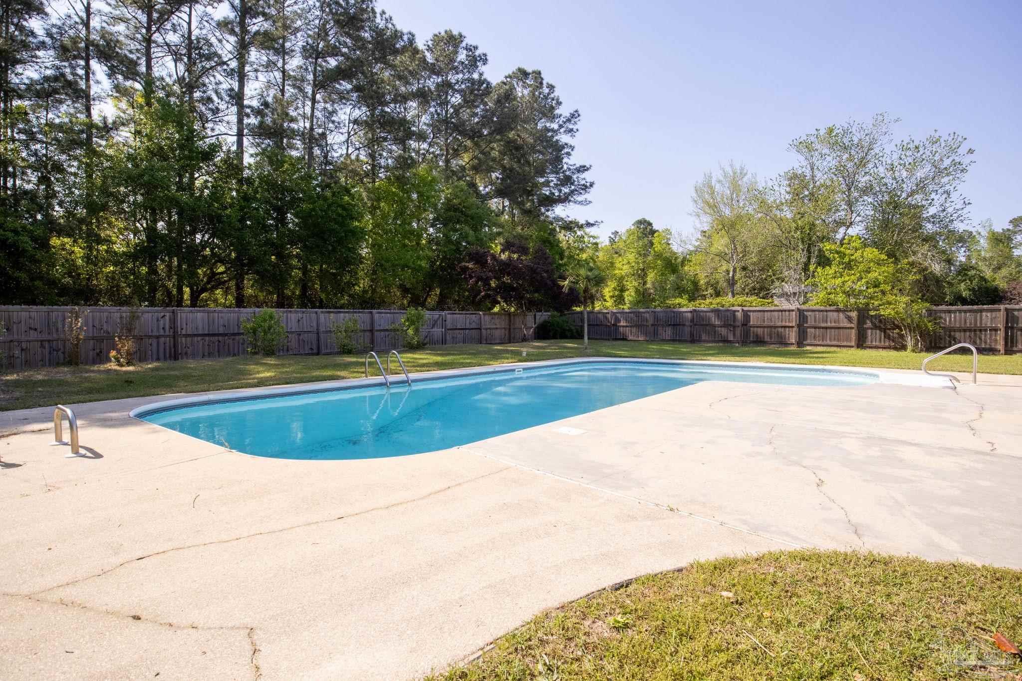 4927 Pattock Pl